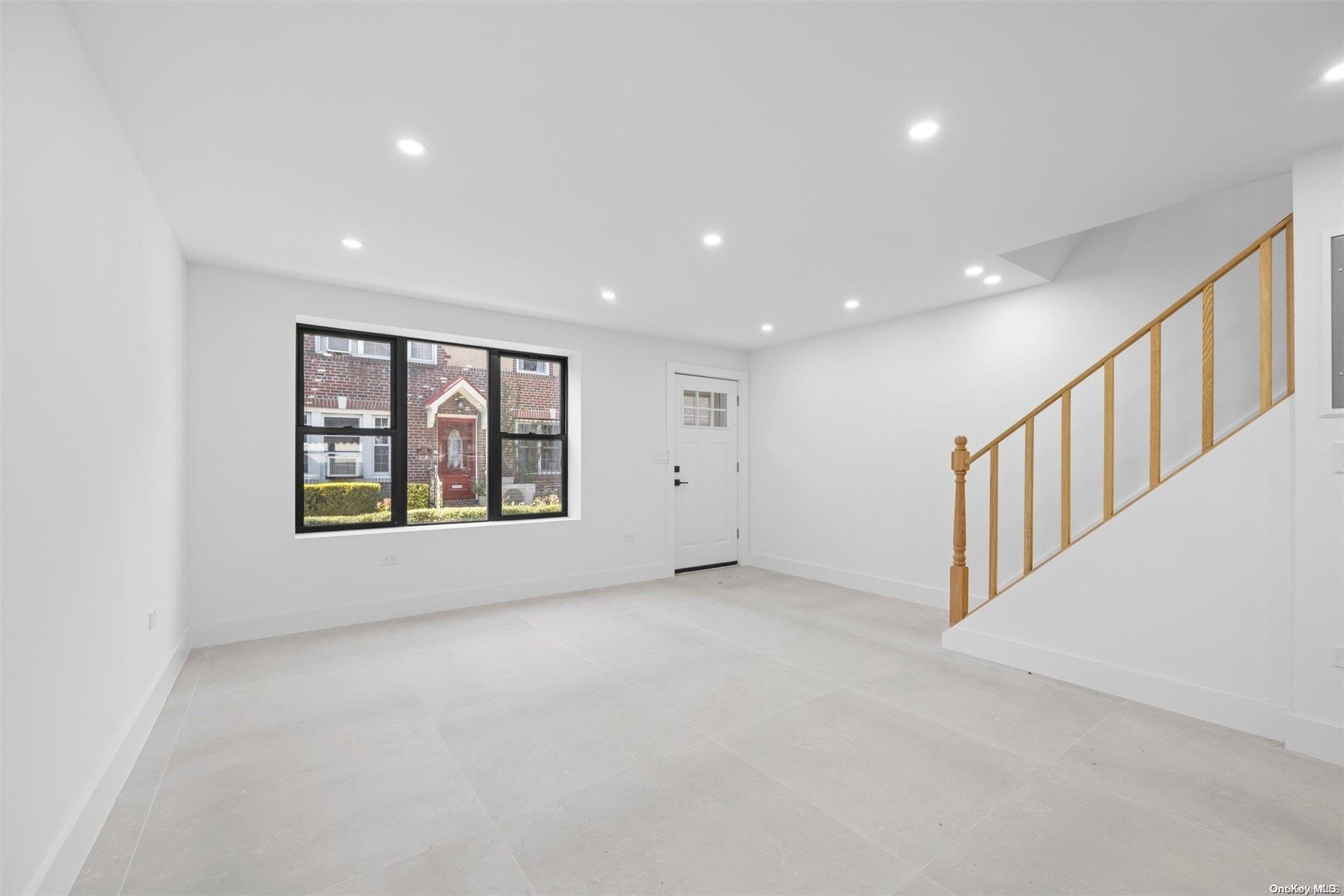 17 Tampa Court, Brooklyn, New York image 4