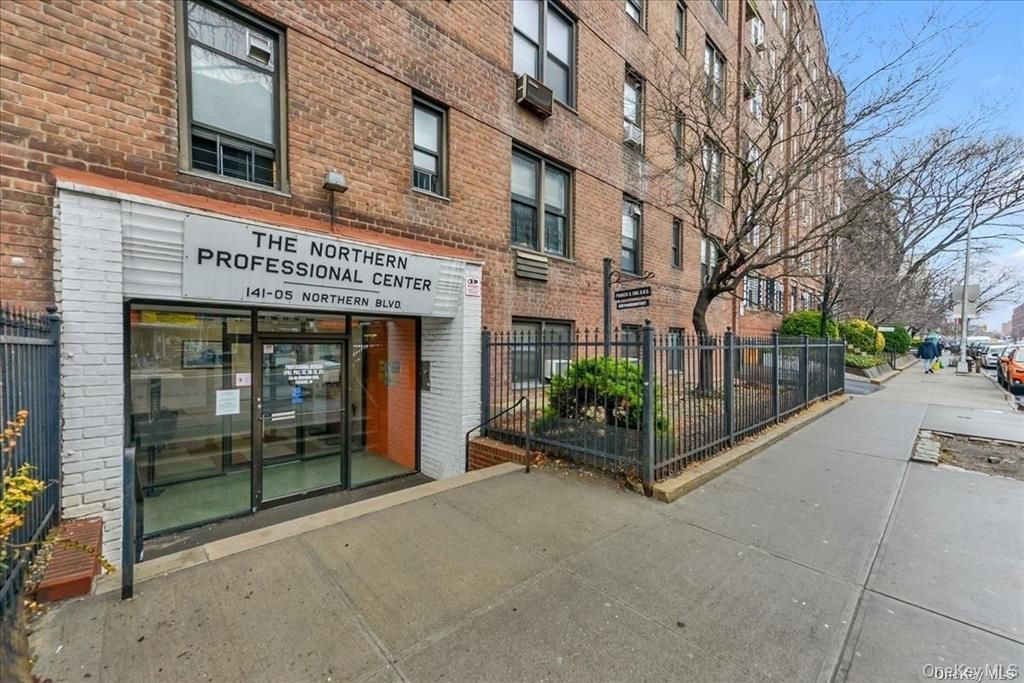 Photo of 141-05 Northern Boulevard #C1-D1, Flushing, NY 11354 (MLS # 996720)