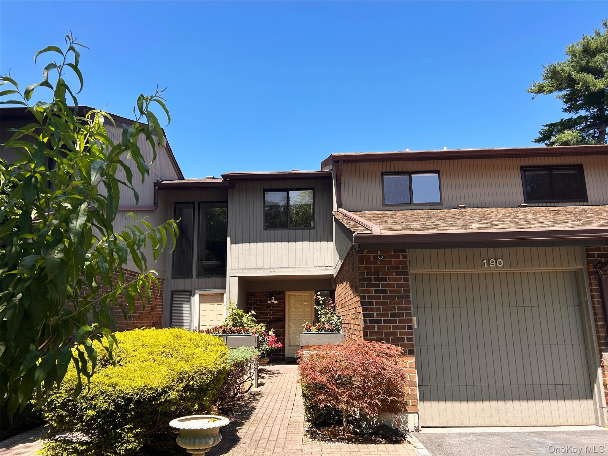 190 Alta Terrace