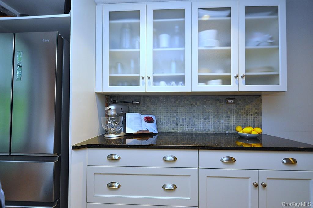 Scarsdale, New York 10583, United States, 1 Bedroom Bedrooms, ,1 BathroomBathrooms,Residential,Active,177811