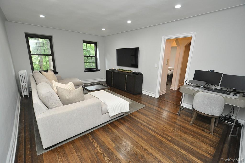 Scarsdale, New York 10583, United States, 1 Bedroom Bedrooms, ,1 BathroomBathrooms,Residential,Active,177811