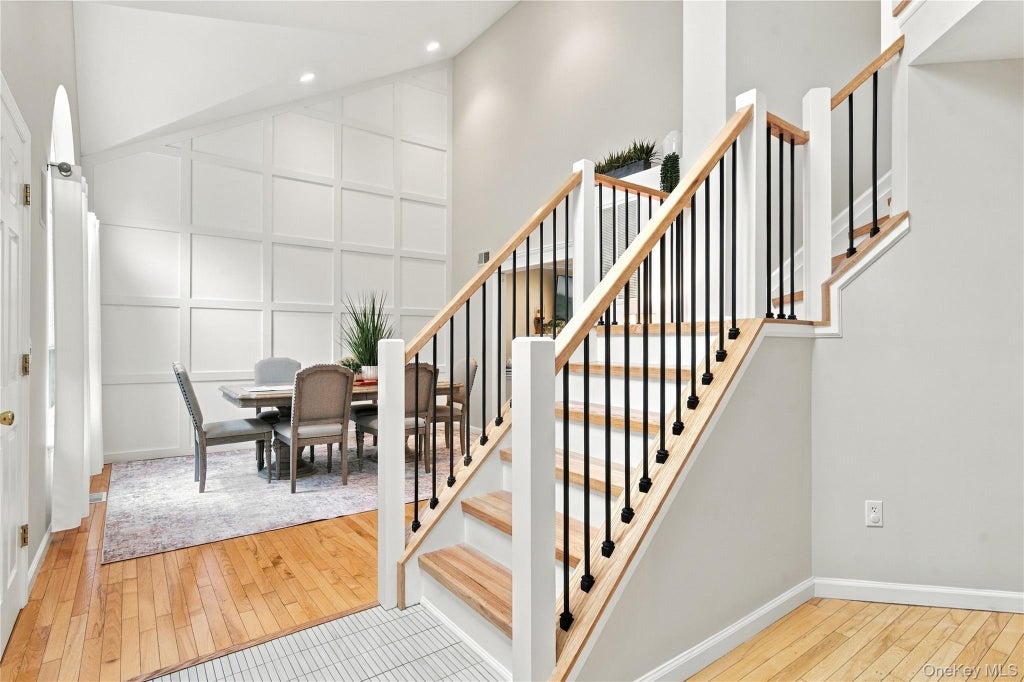 Photo of 5 Aspatuck Court, Commack, NY 11725 (MLS # 1057059)