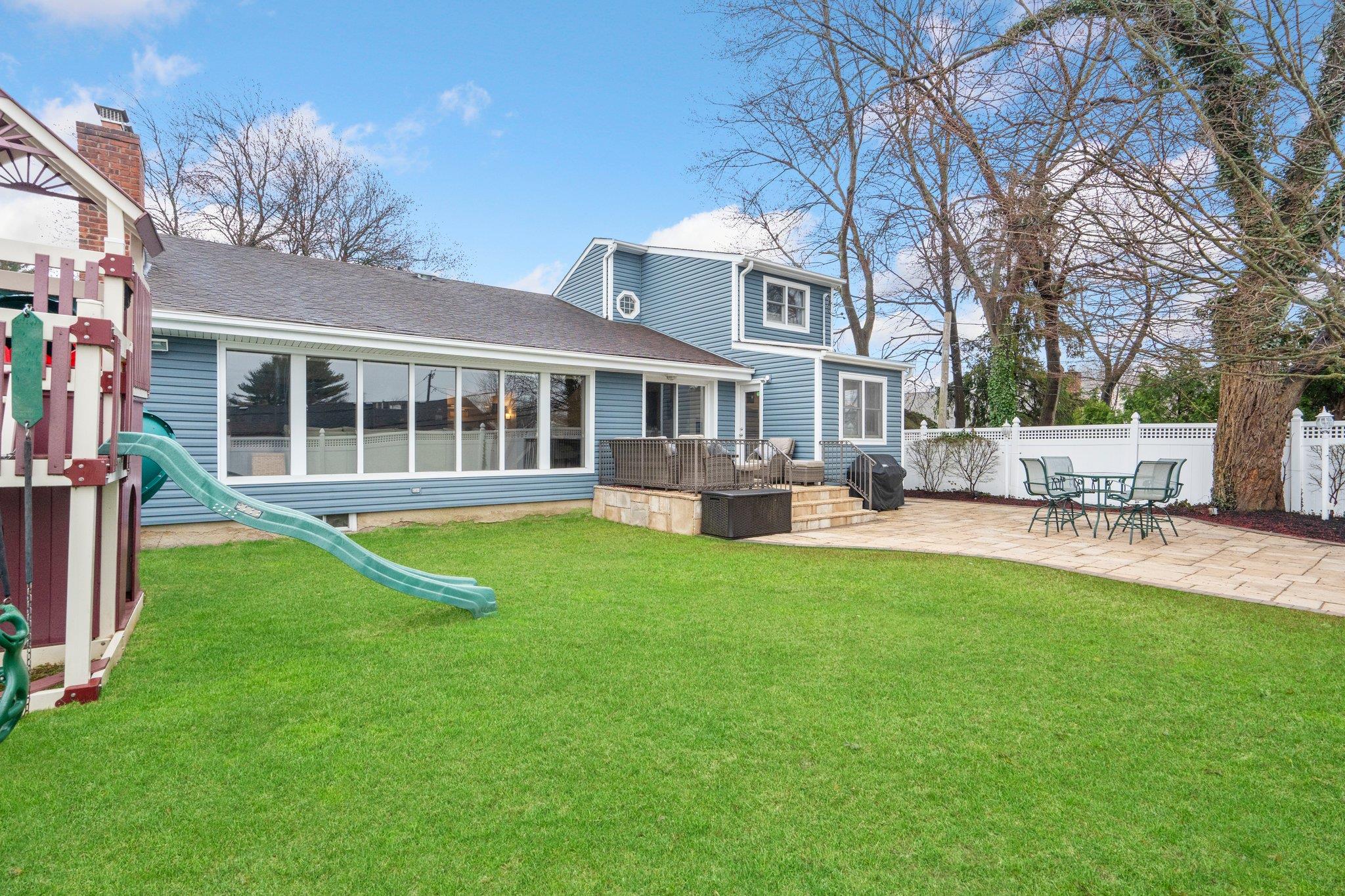 4 Nora Lane, Plainview, New York image 40