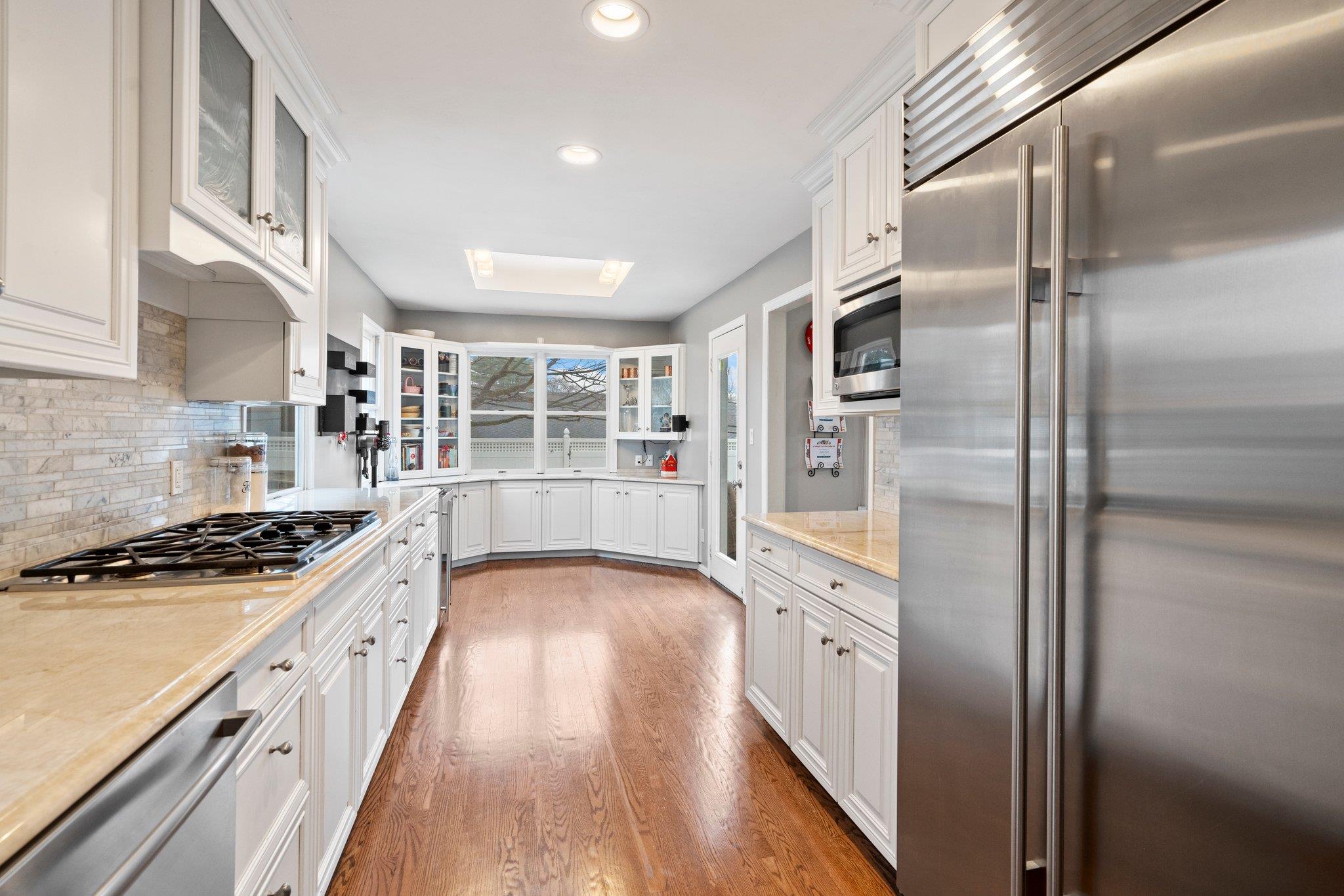 4 Nora Lane, Plainview, New York image 12