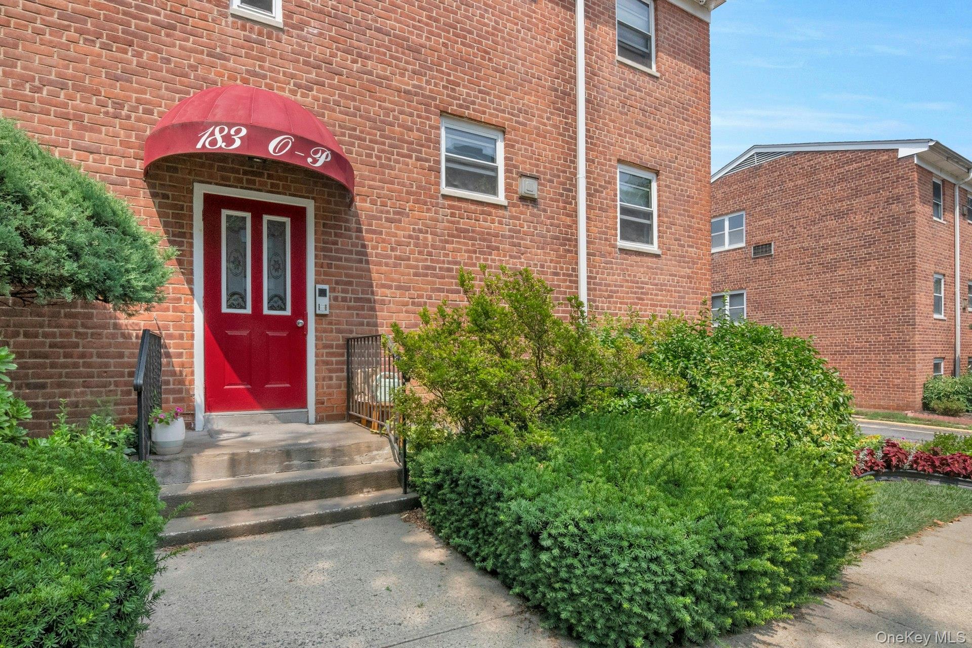 183 Drake Avenue 1-O