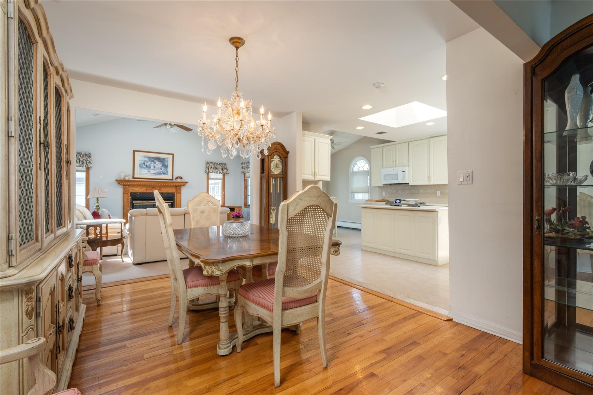 745 Willow Road, Franklin Square, New York image 5