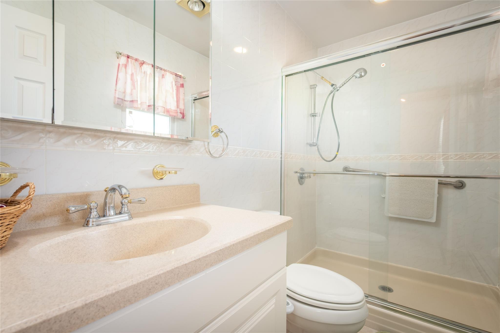 745 Willow Road, Franklin Square, New York image 13