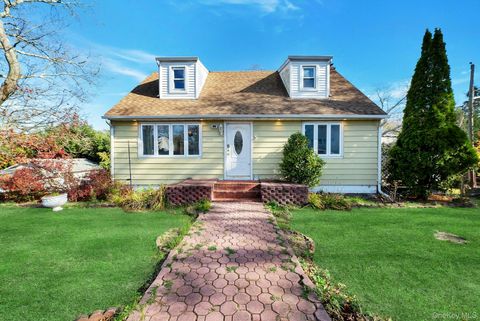 Homes For Sale - 3 Hazel Road<br/> Rocky Point, NY 11778