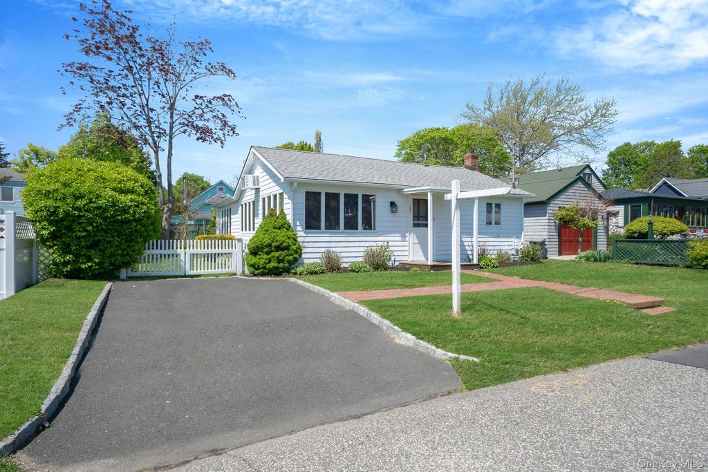 Photo of 77 Point Street, South Jamesport, NY 11970 (MLS # 995097)