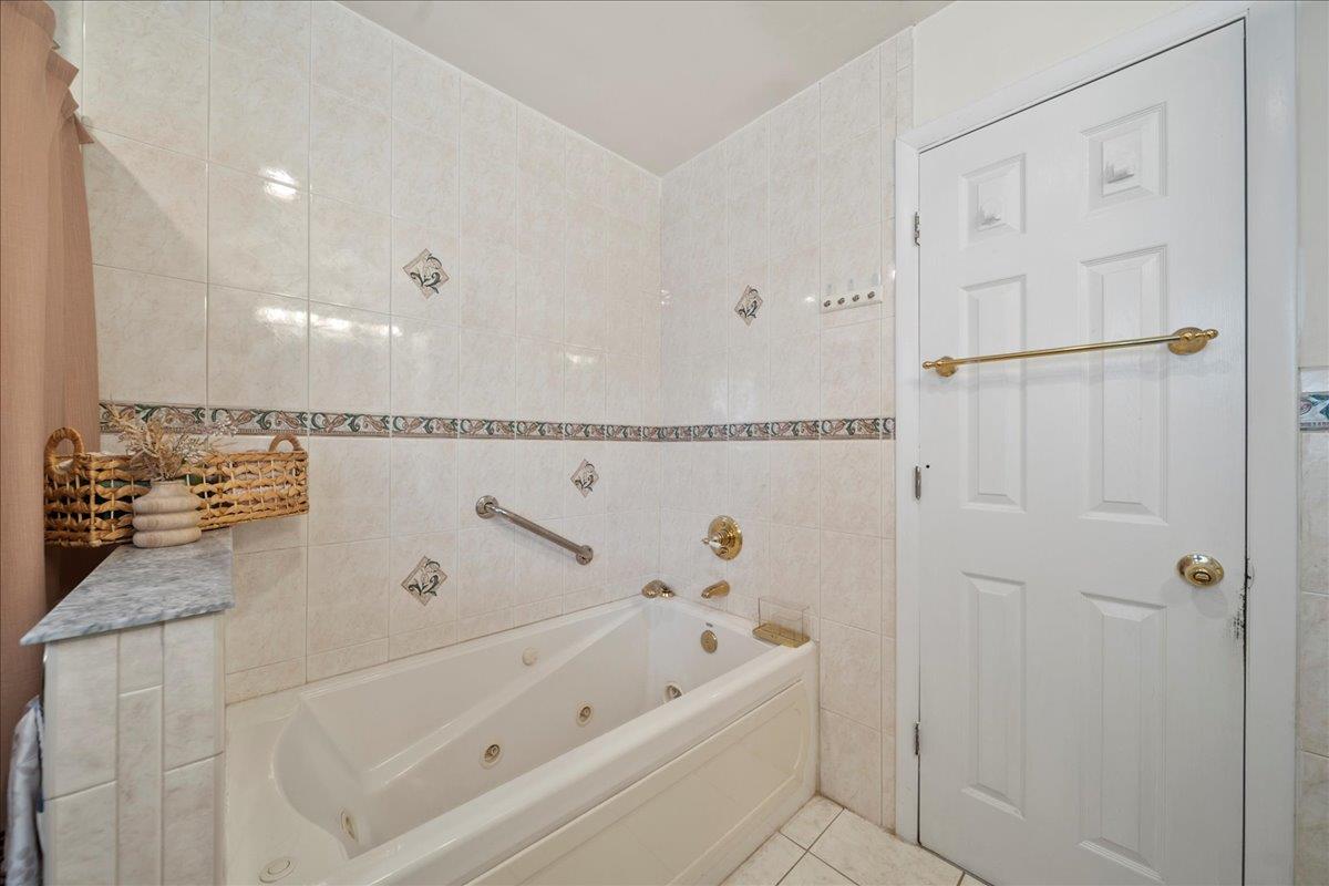 164 N Prospect Avenue, Patchogue, New York image 21