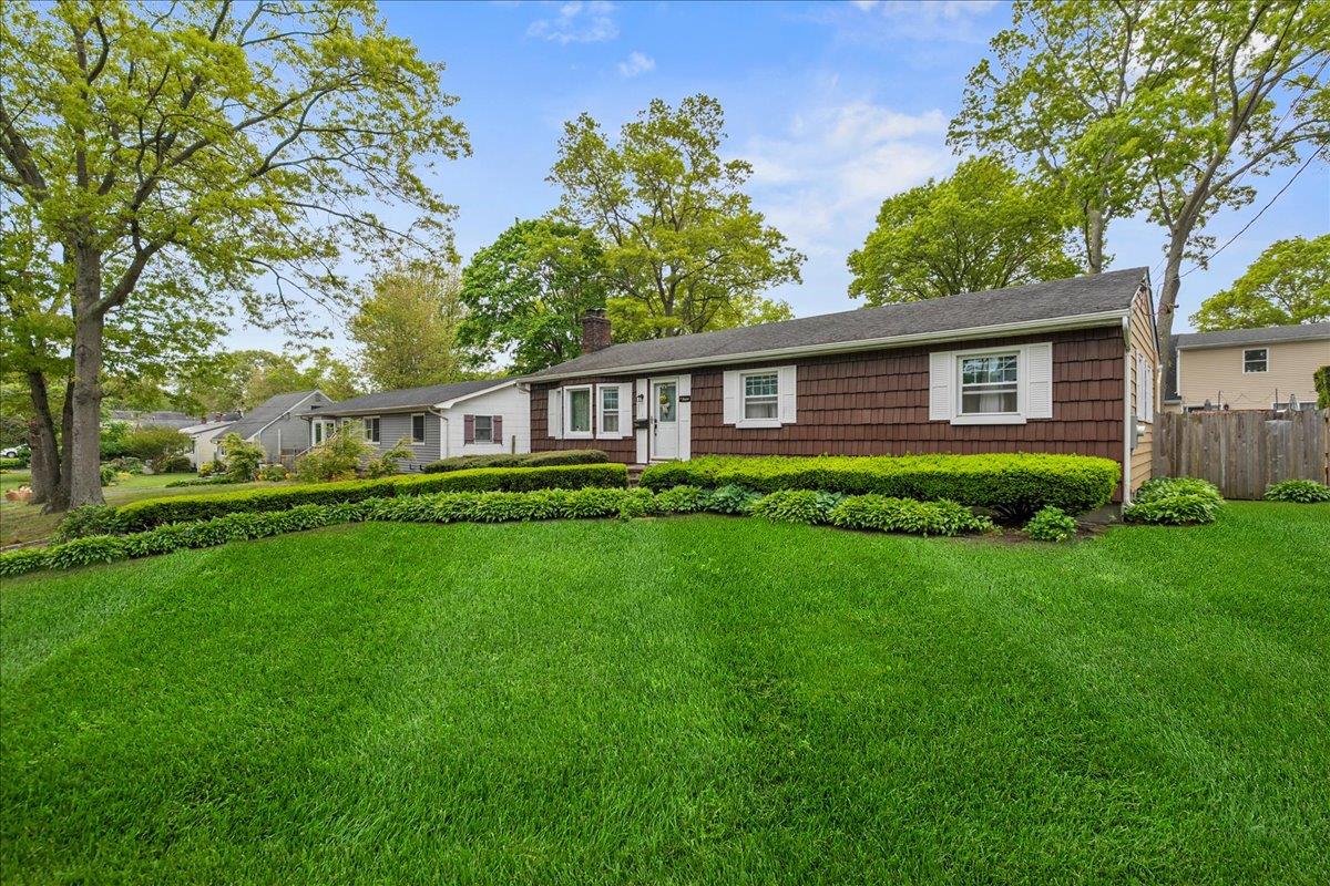 164 N Prospect Avenue, Patchogue, New York image 3