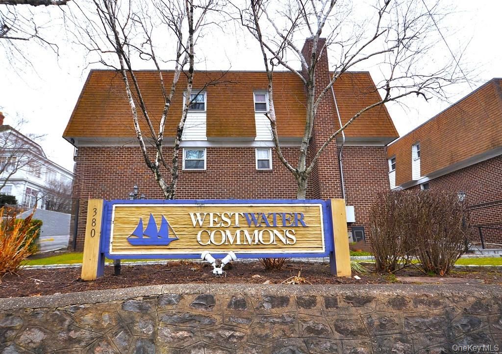 Photo of 380 N Broadway #C23, Yonkers, NY 10701 (MLS # 959735)