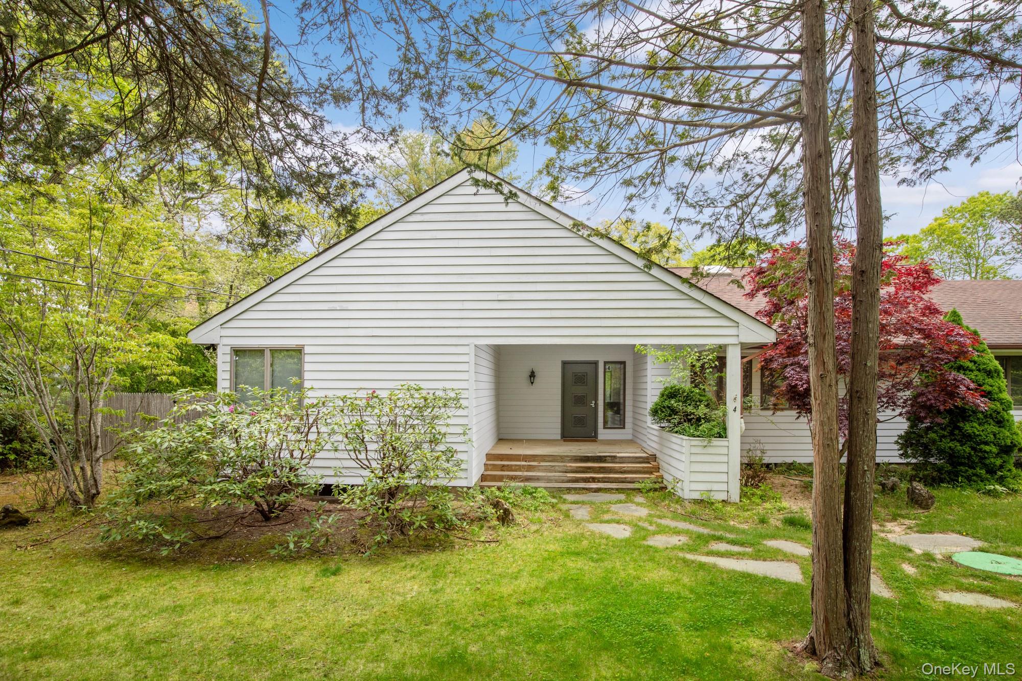 4 Evelyn Court