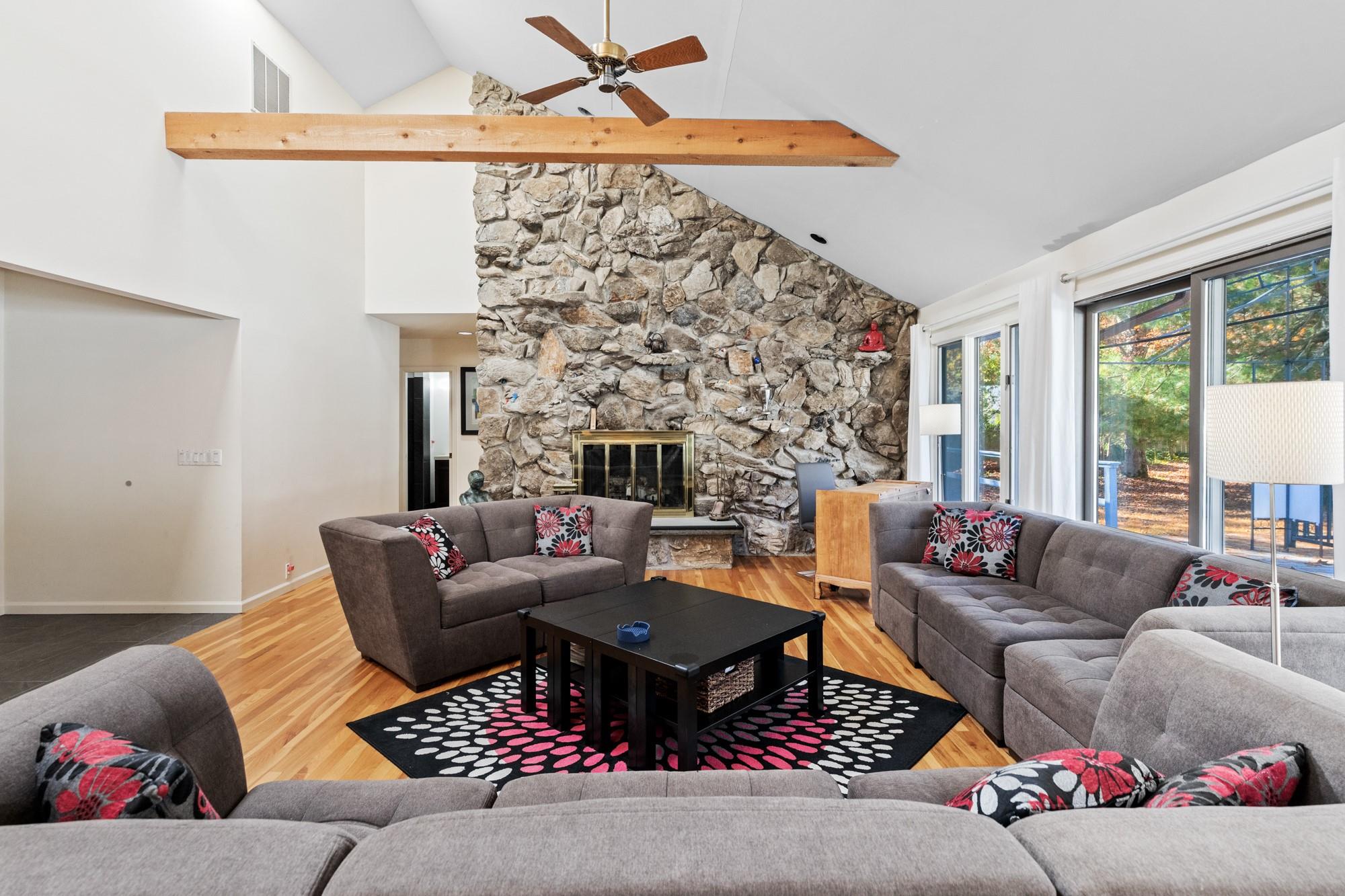 4 Evelyn Court, Westhampton, New York image 3
