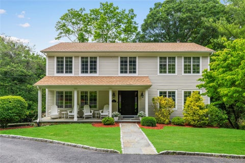 Photo of 9 Lori Lane, Chappaqua, NY 10514 (MLS # 1047882)