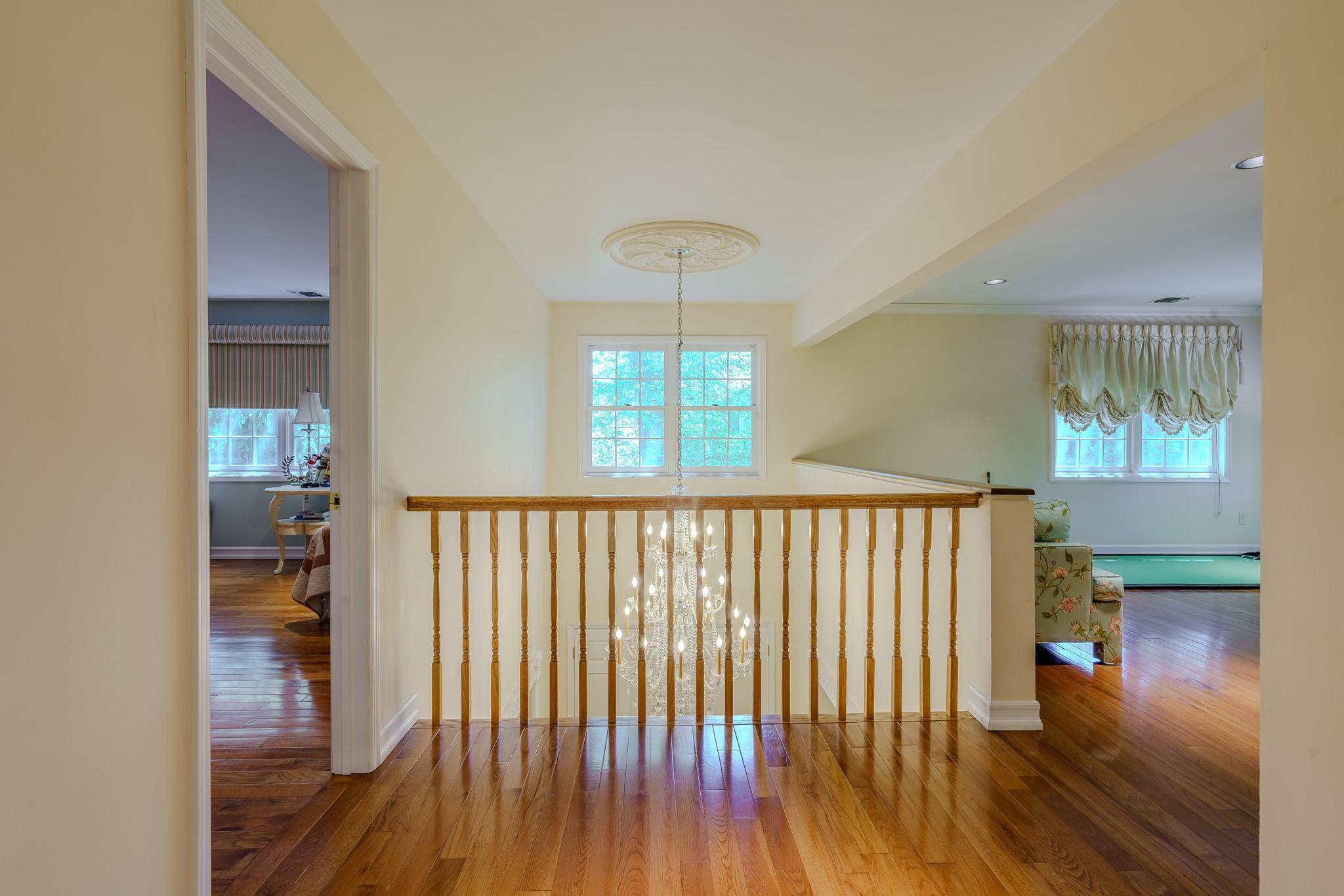 428 Toftree Court, Roslyn, New York image 10