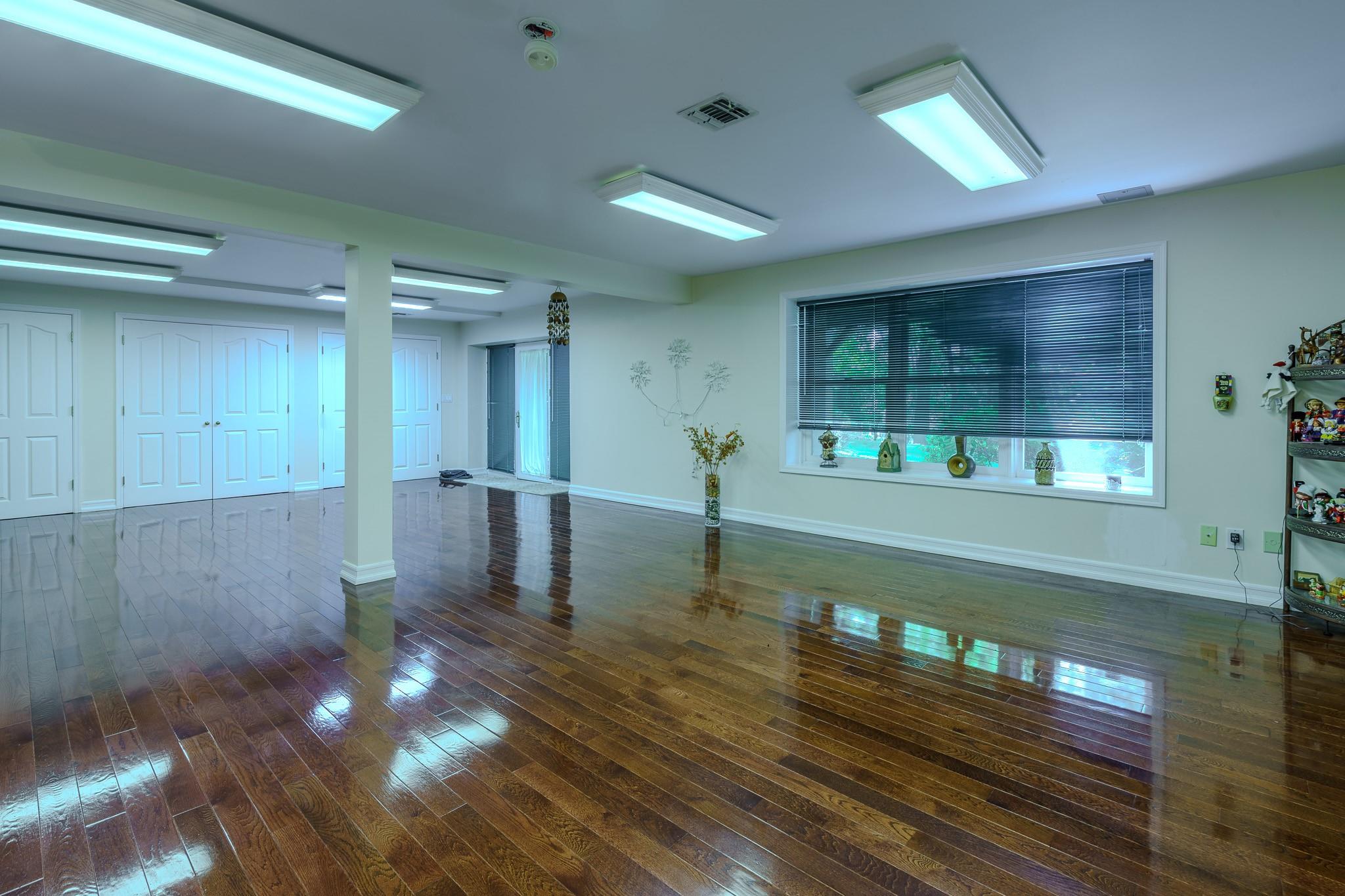 428 Toftree Court, Roslyn, New York image 19