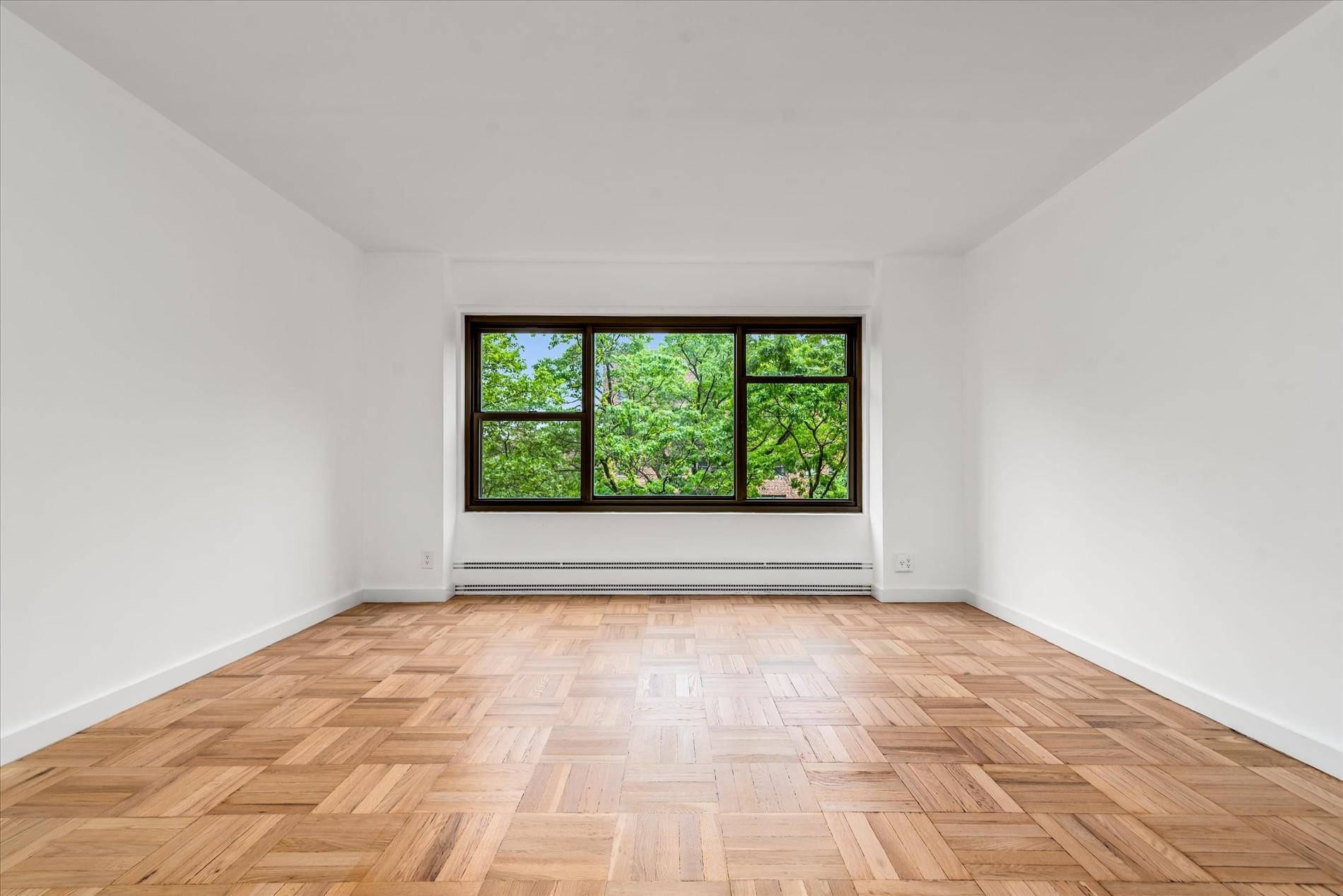 33-34 Crescent Street #5D, Astoria, New York image 4