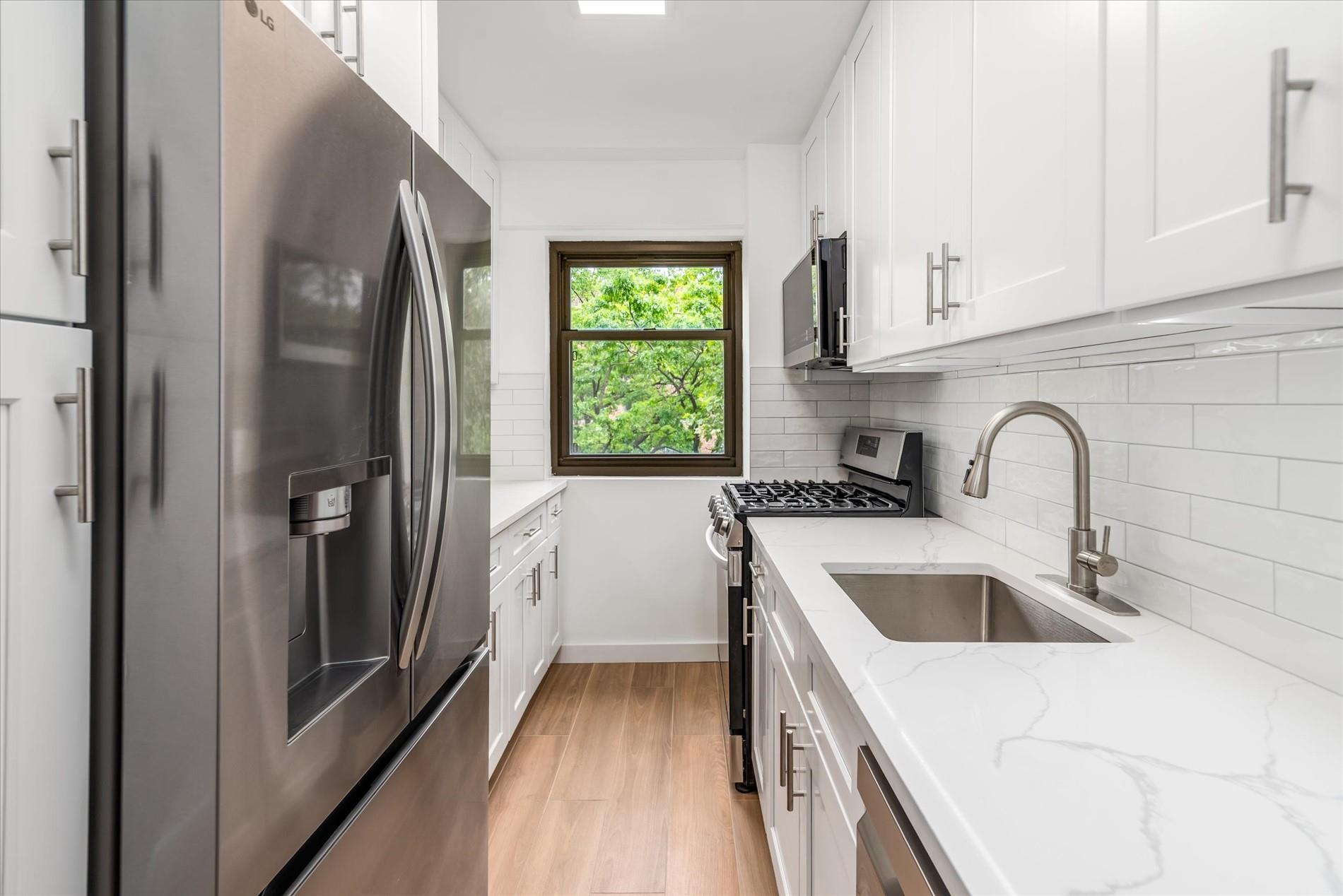 33-34 Crescent Street #5D, Astoria, New York image 10