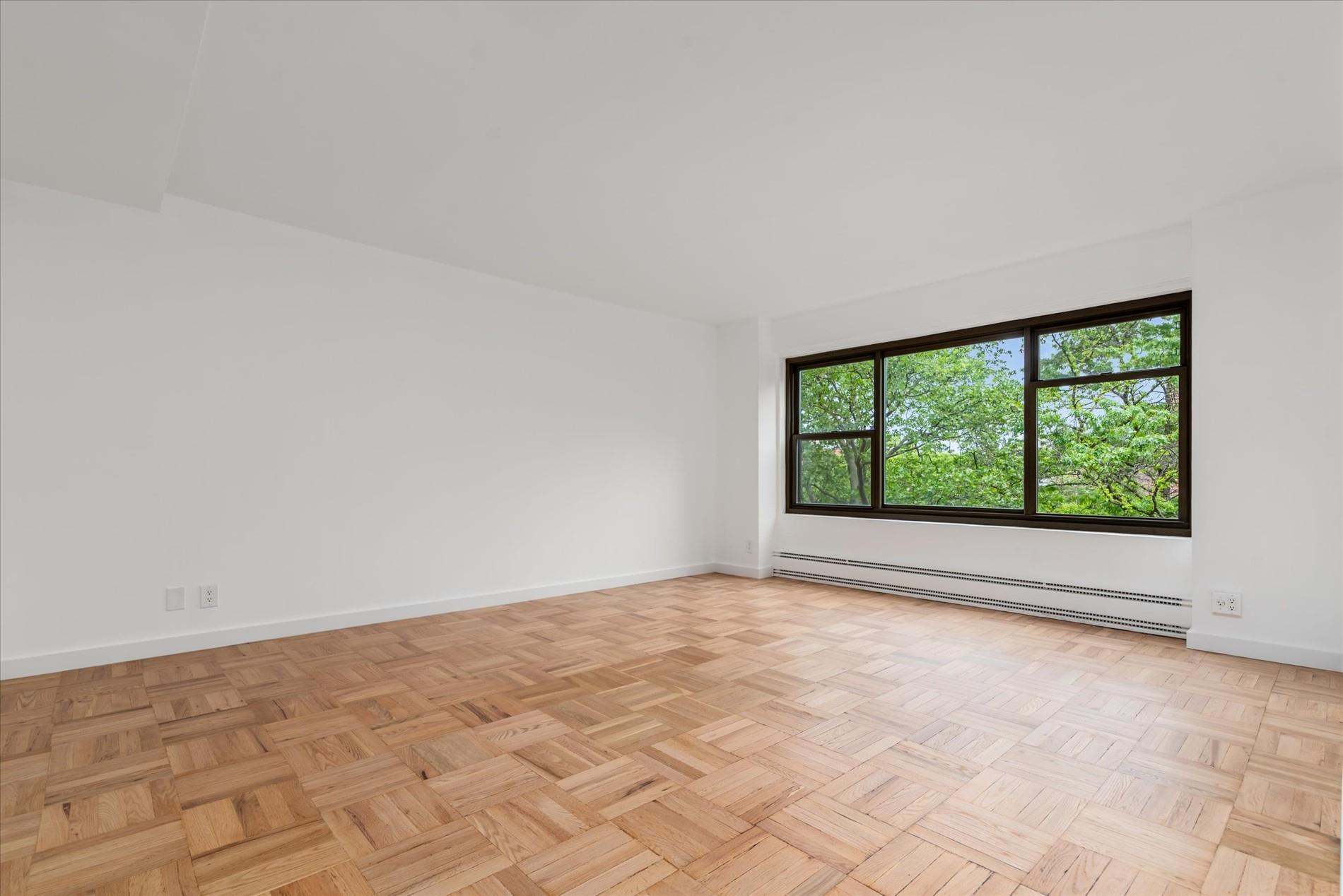 33-34 Crescent Street #5D, Astoria, New York image 3