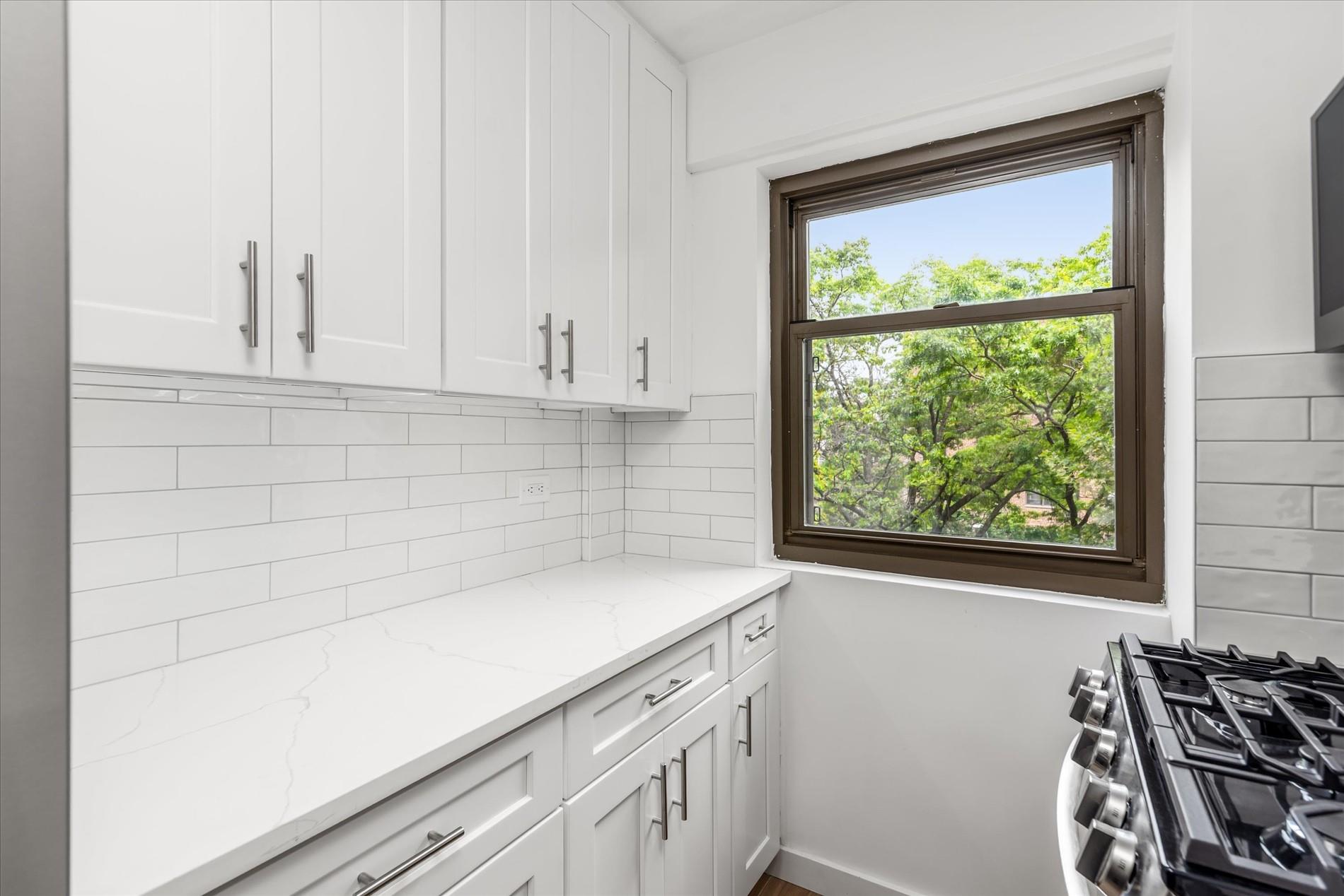 33-34 Crescent Street #5D, Astoria, New York image 11