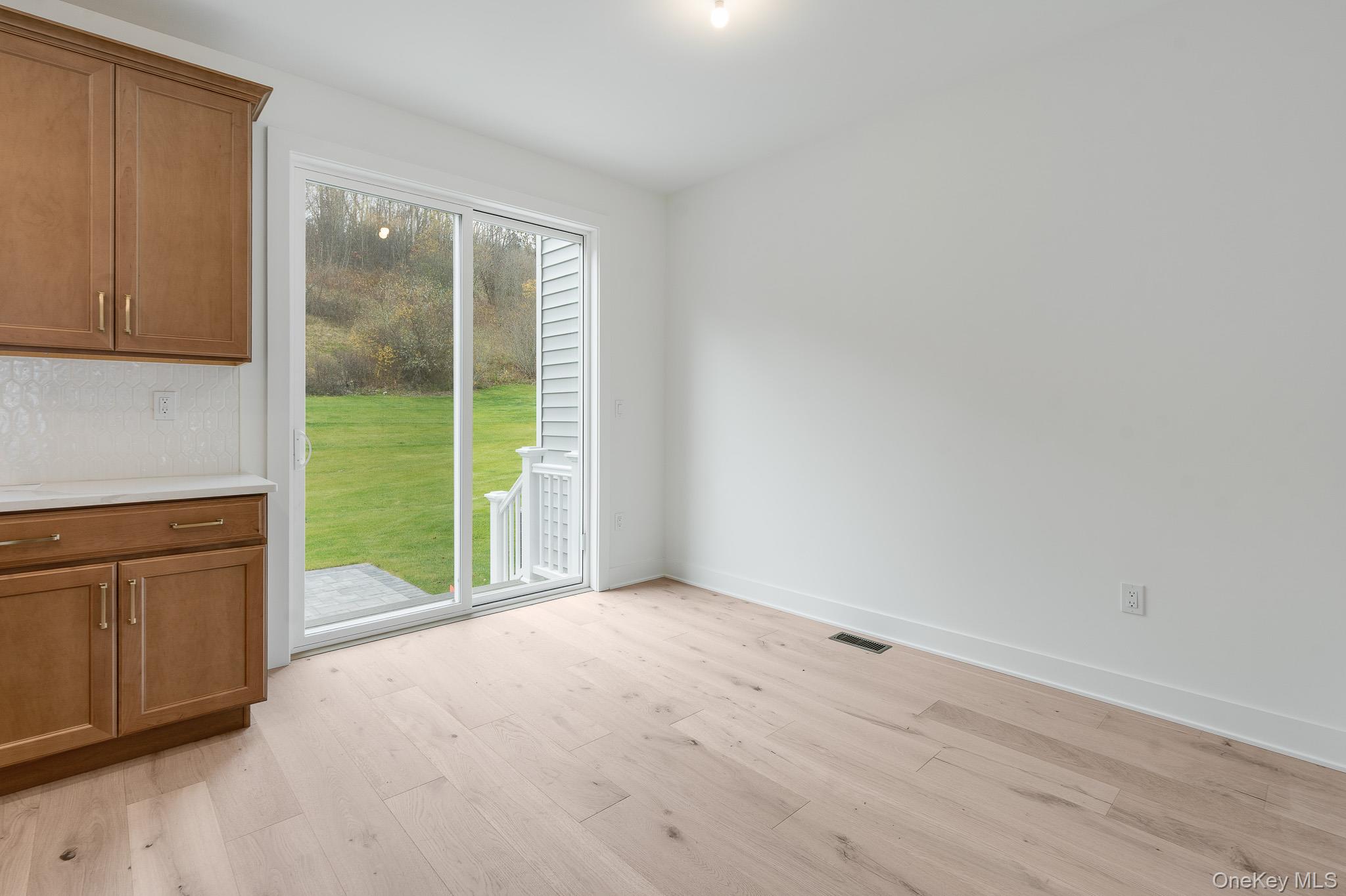 Fishkill, New York 12524, United States, 2 Bedrooms Bedrooms, ,3 BathroomsBathrooms,Residential,Active,246810