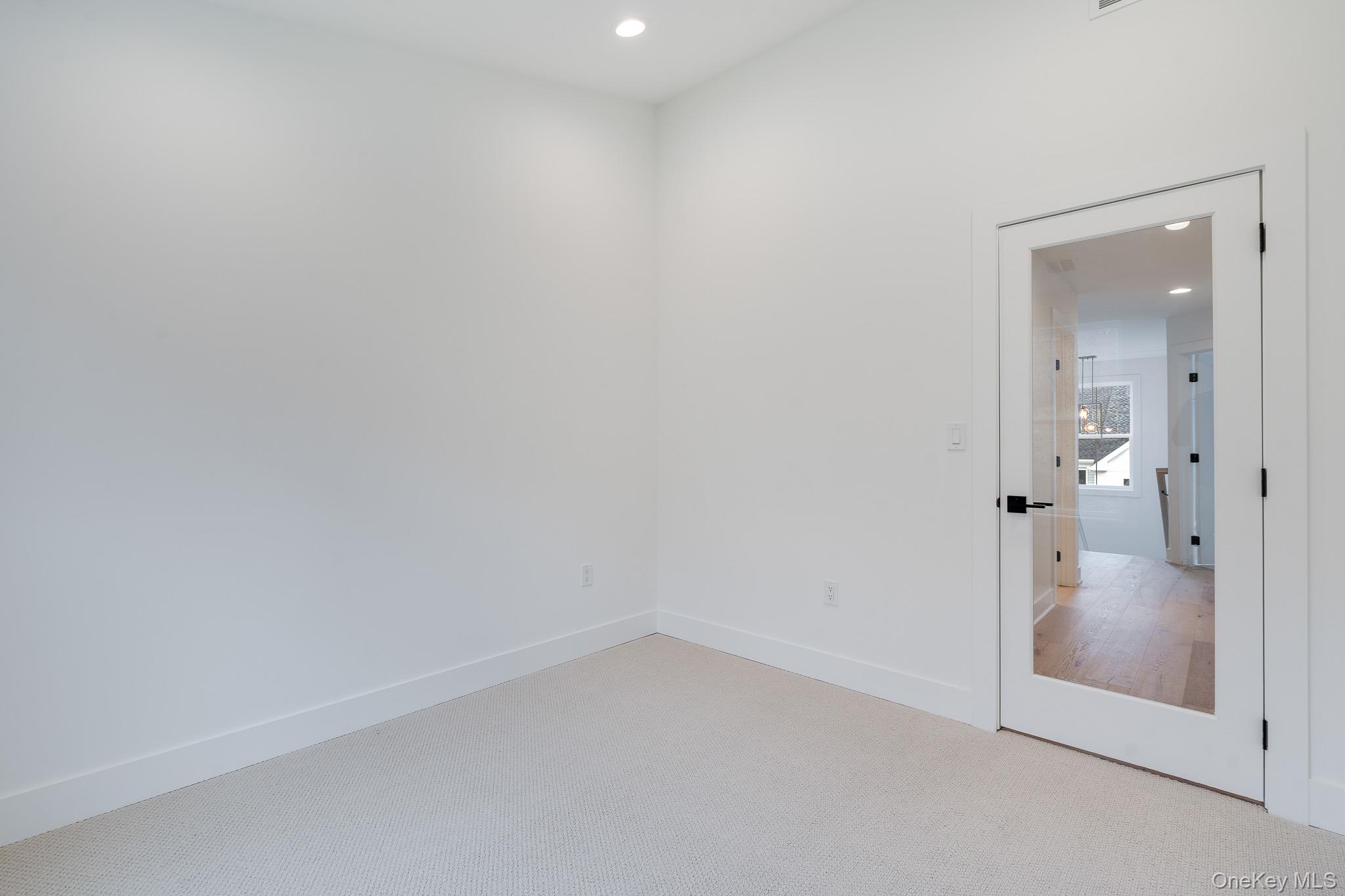 Fishkill, New York 12524, United States, 2 Bedrooms Bedrooms, ,3 BathroomsBathrooms,Residential,Active,246810