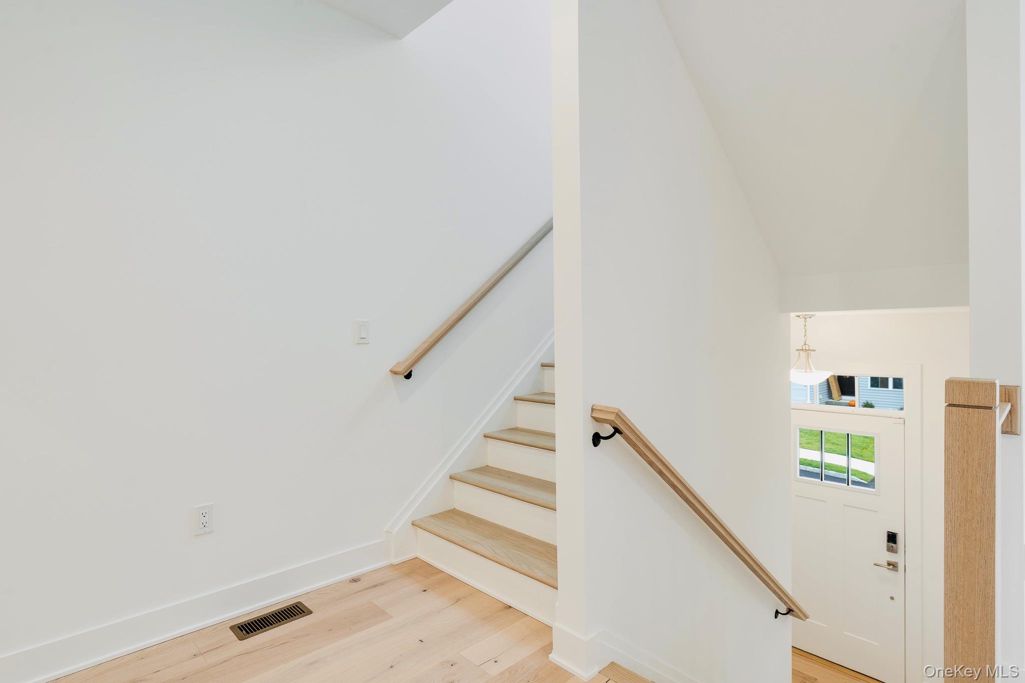 Fishkill, New York 12524, United States, 2 Bedrooms Bedrooms, ,3 BathroomsBathrooms,Residential,Active,246810