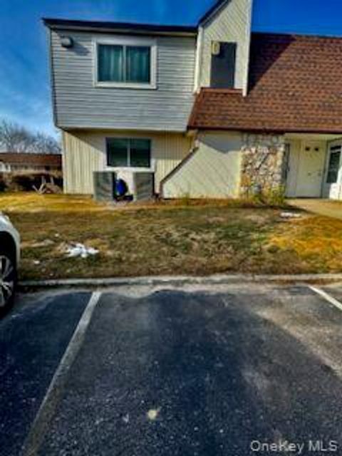 141 Pointe Circle N 141 Coram NY 11727