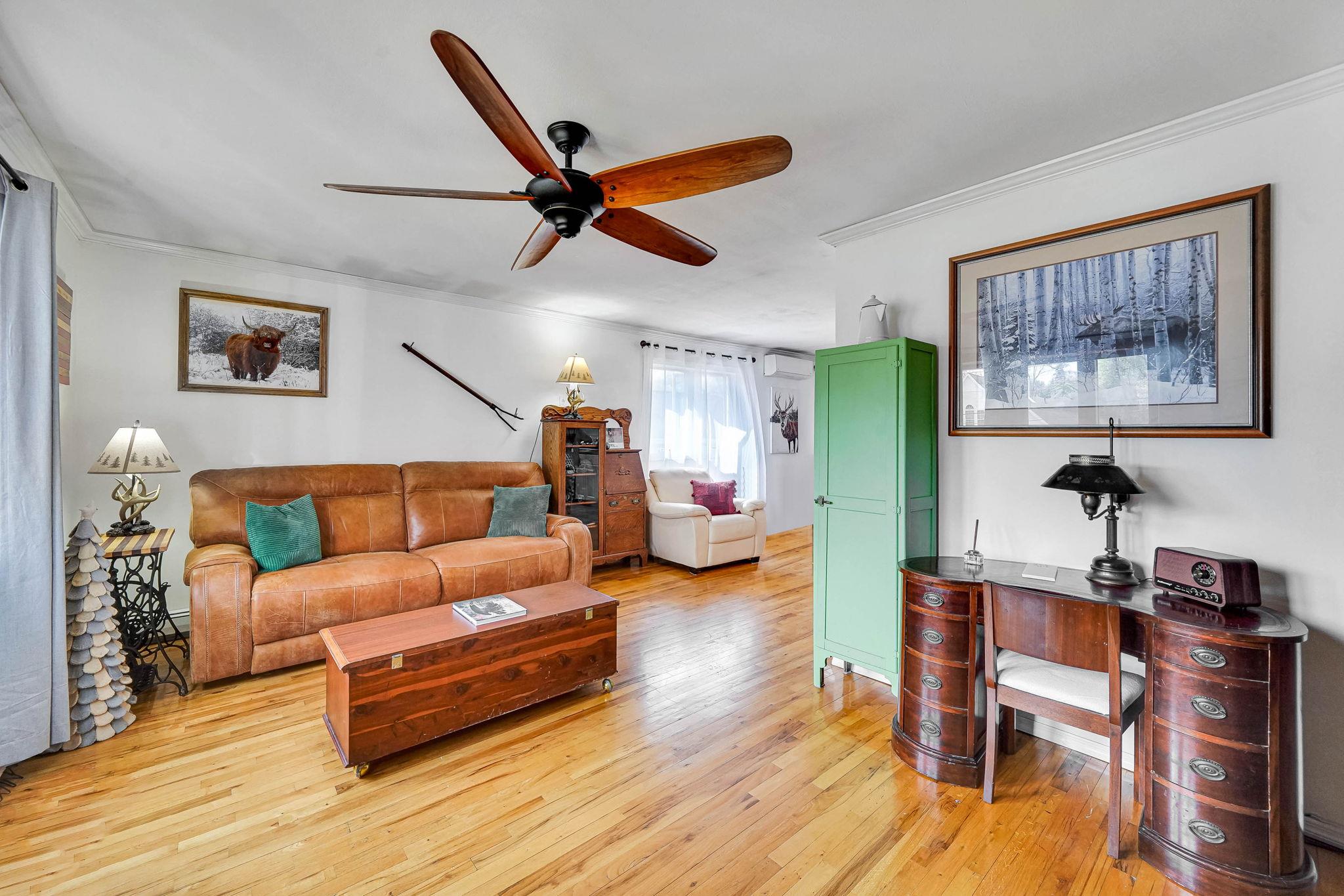 7 Awixa Place, Selden, New York image 3