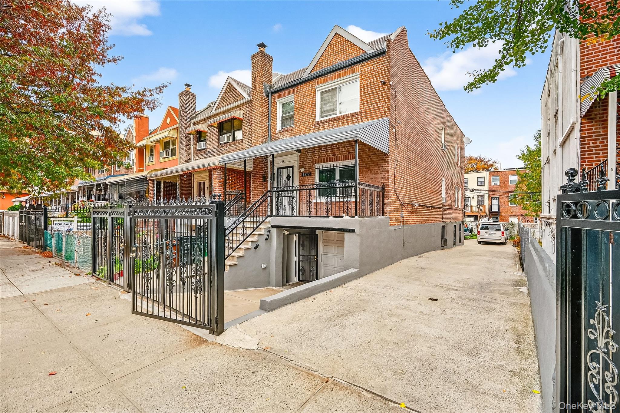 1052 Evergreen Avenue