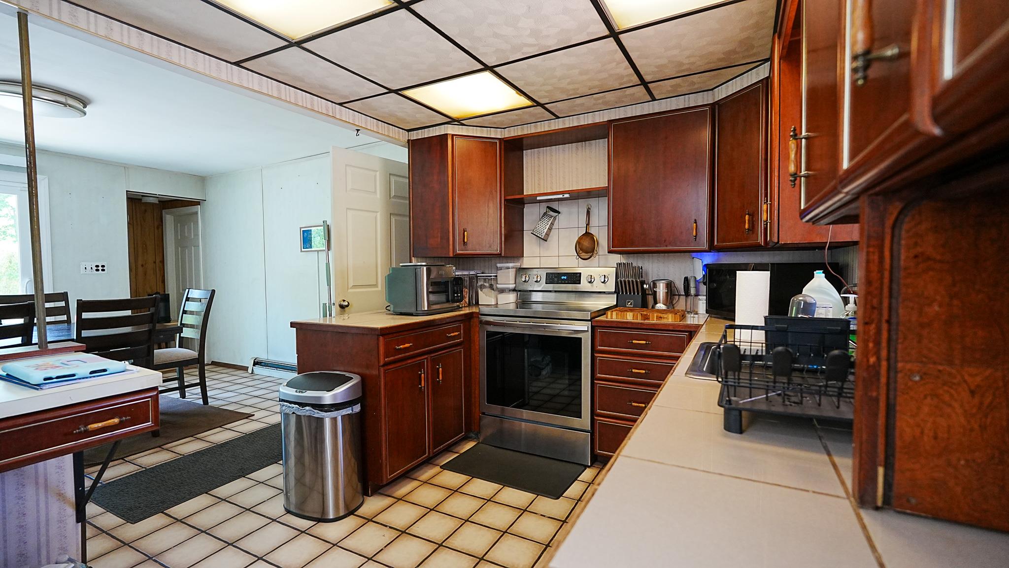 14 Muncey Road, Bay Shore, New York image 12