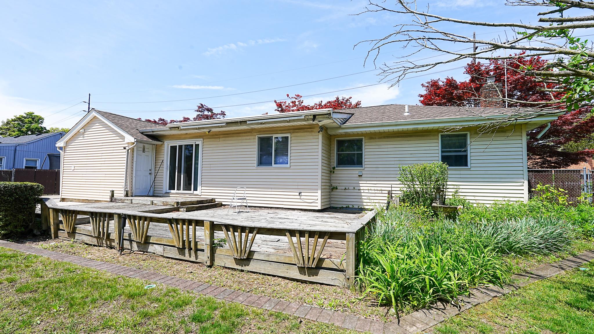14 Muncey Road, Bay Shore, New York image 14