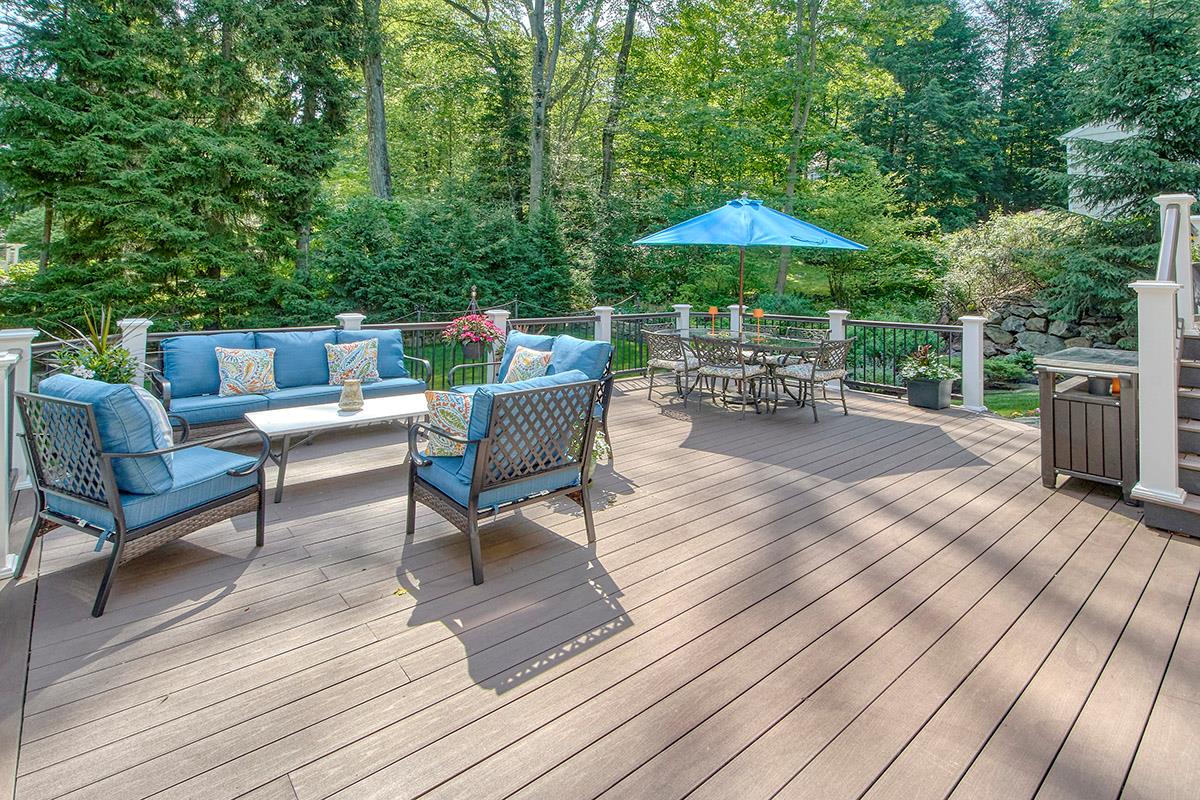 Chappaqua, New York 10514, United States, 4 Bedrooms Bedrooms, ,3 BathroomsBathrooms,Residential,Coming Soon,164282