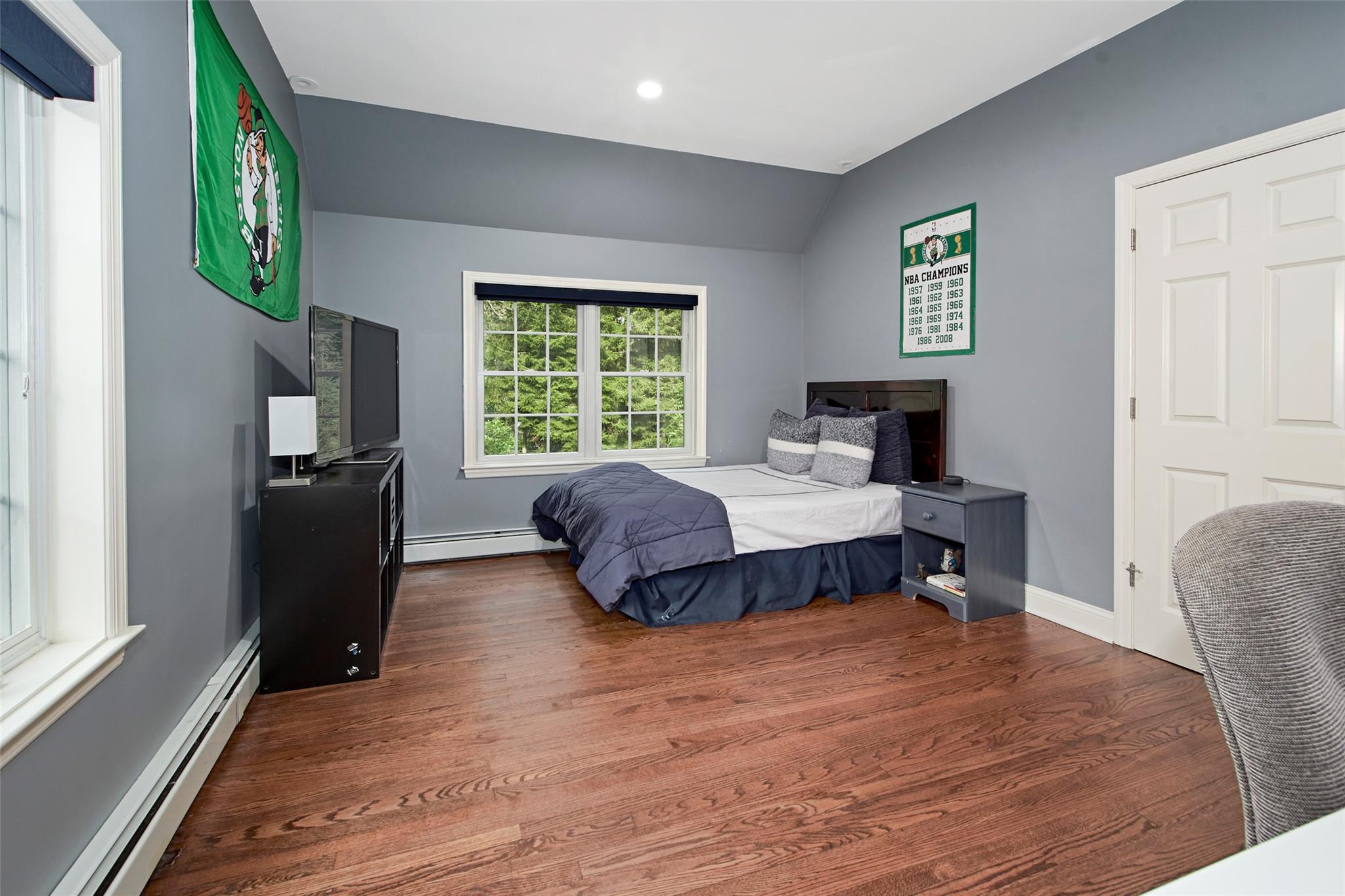 Chappaqua, New York 10514, United States, 4 Bedrooms Bedrooms, ,3 BathroomsBathrooms,Residential,Coming Soon,164282