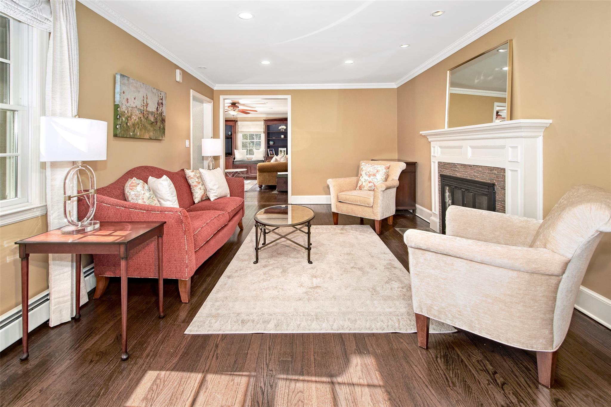 Chappaqua, New York 10514, United States, 4 Bedrooms Bedrooms, ,3 BathroomsBathrooms,Residential,Coming Soon,164282