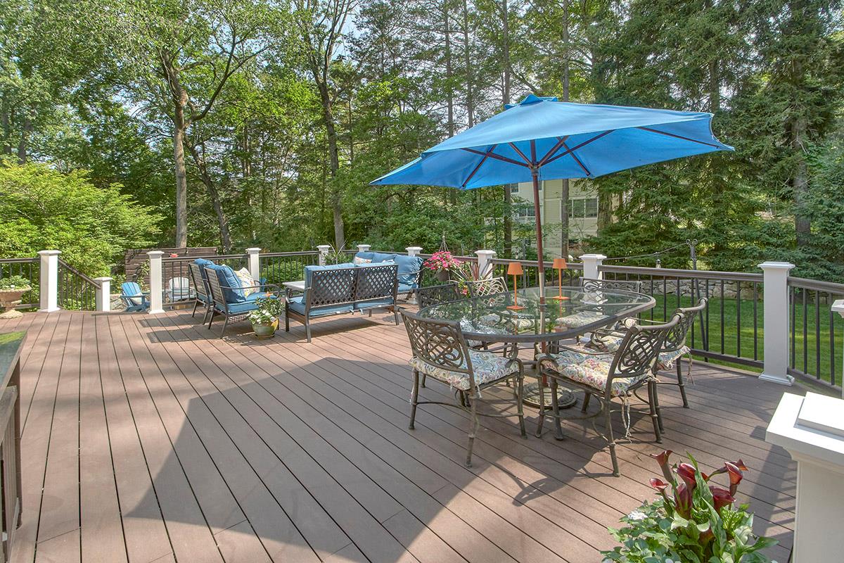 Chappaqua, New York 10514, United States, 4 Bedrooms Bedrooms, ,3 BathroomsBathrooms,Residential,Coming Soon,164282