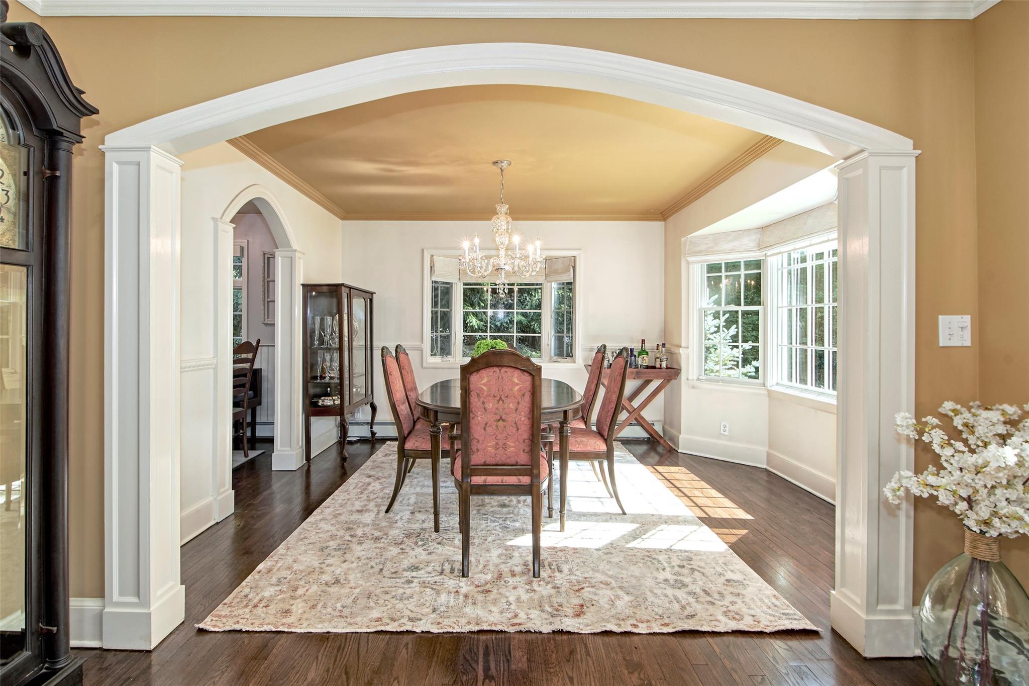 Chappaqua, New York 10514, United States, 4 Bedrooms Bedrooms, ,3 BathroomsBathrooms,Residential,Coming Soon,164282