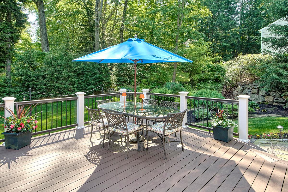 Chappaqua, New York 10514, United States, 4 Bedrooms Bedrooms, ,3 BathroomsBathrooms,Residential,Coming Soon,164282