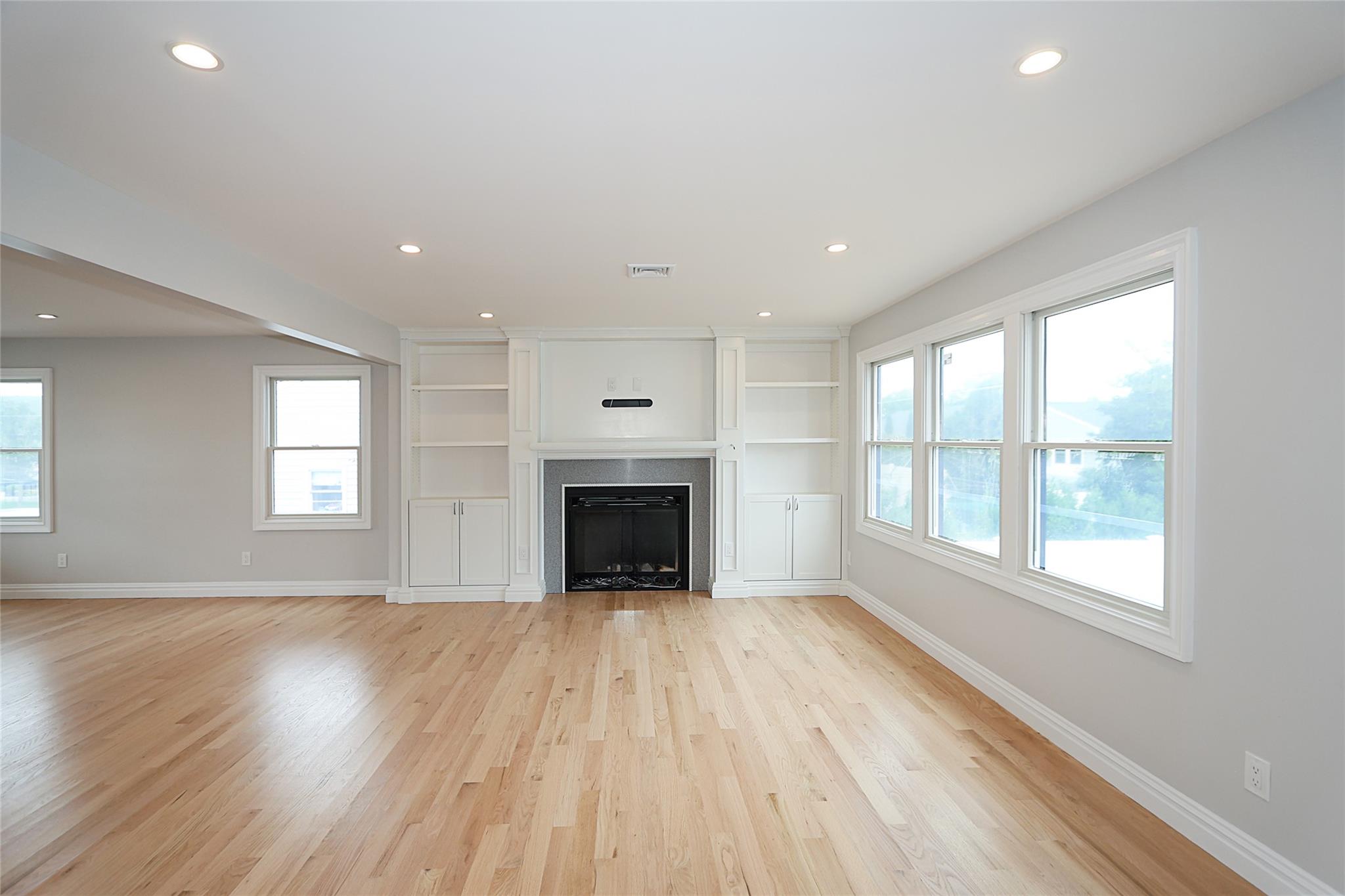 482 S 5th Street, Lindenhurst, New York image 18