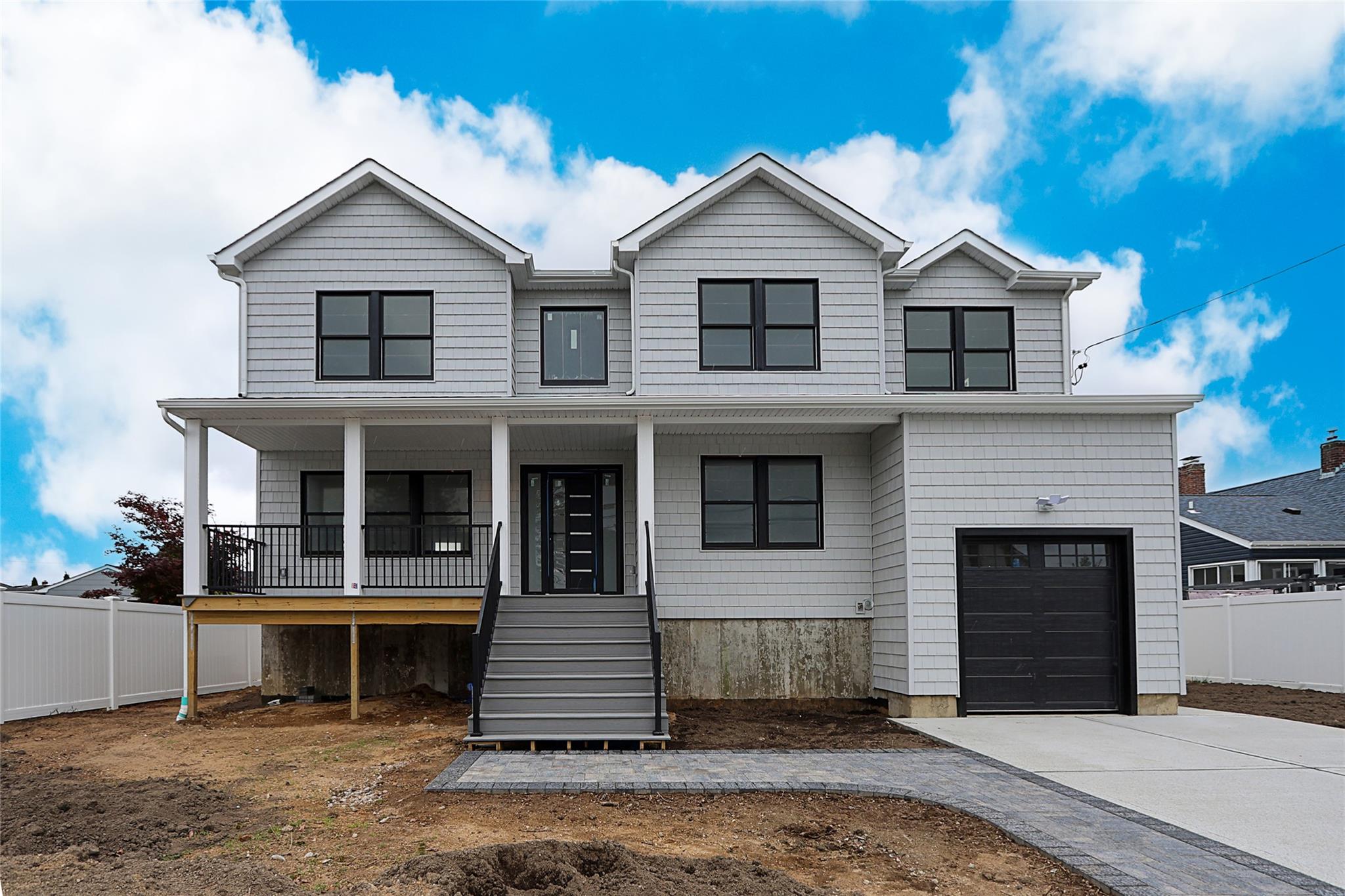 482 S 5th Street, Lindenhurst, New York image 1