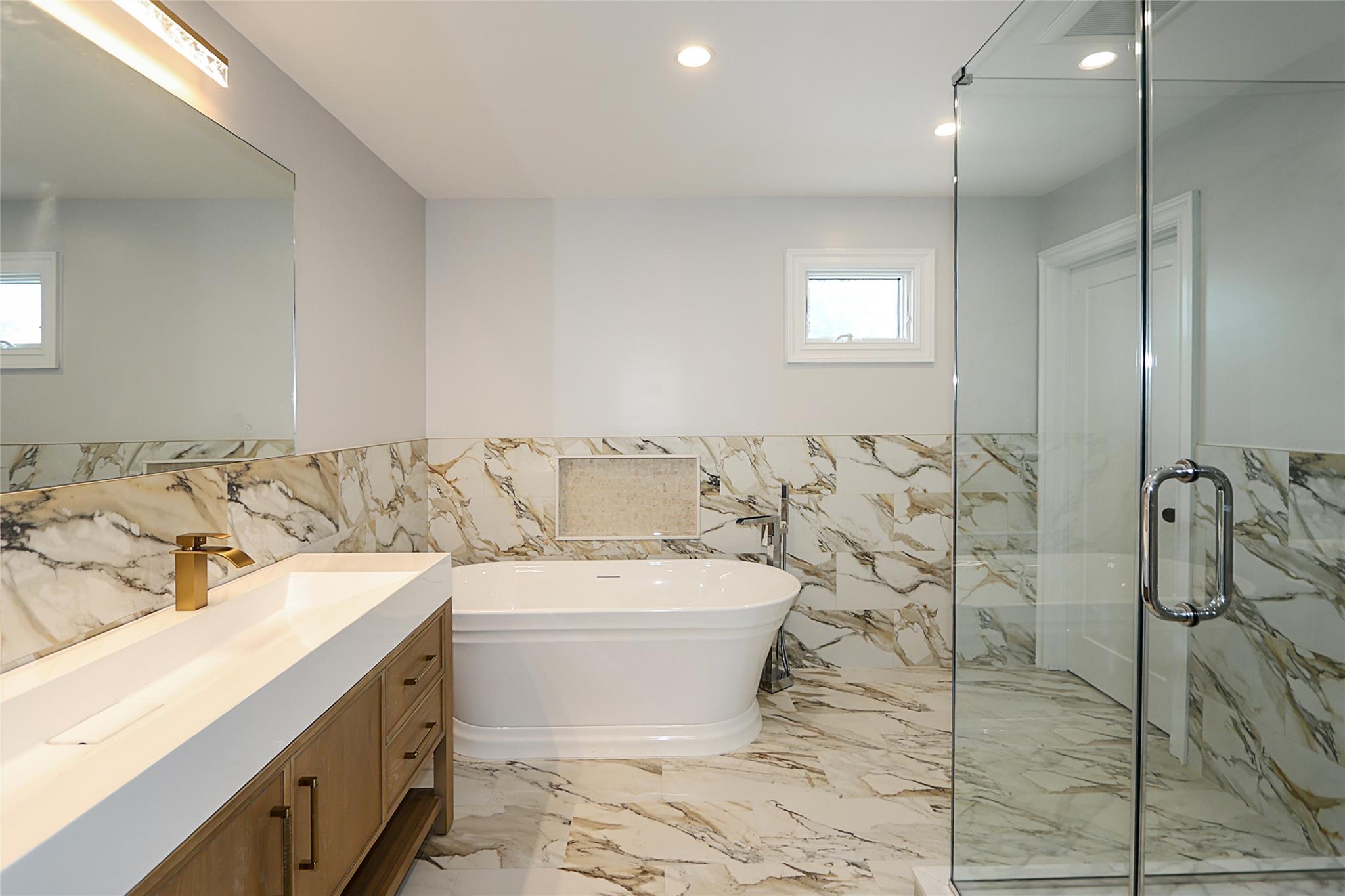 482 S 5th Street, Lindenhurst, New York image 29