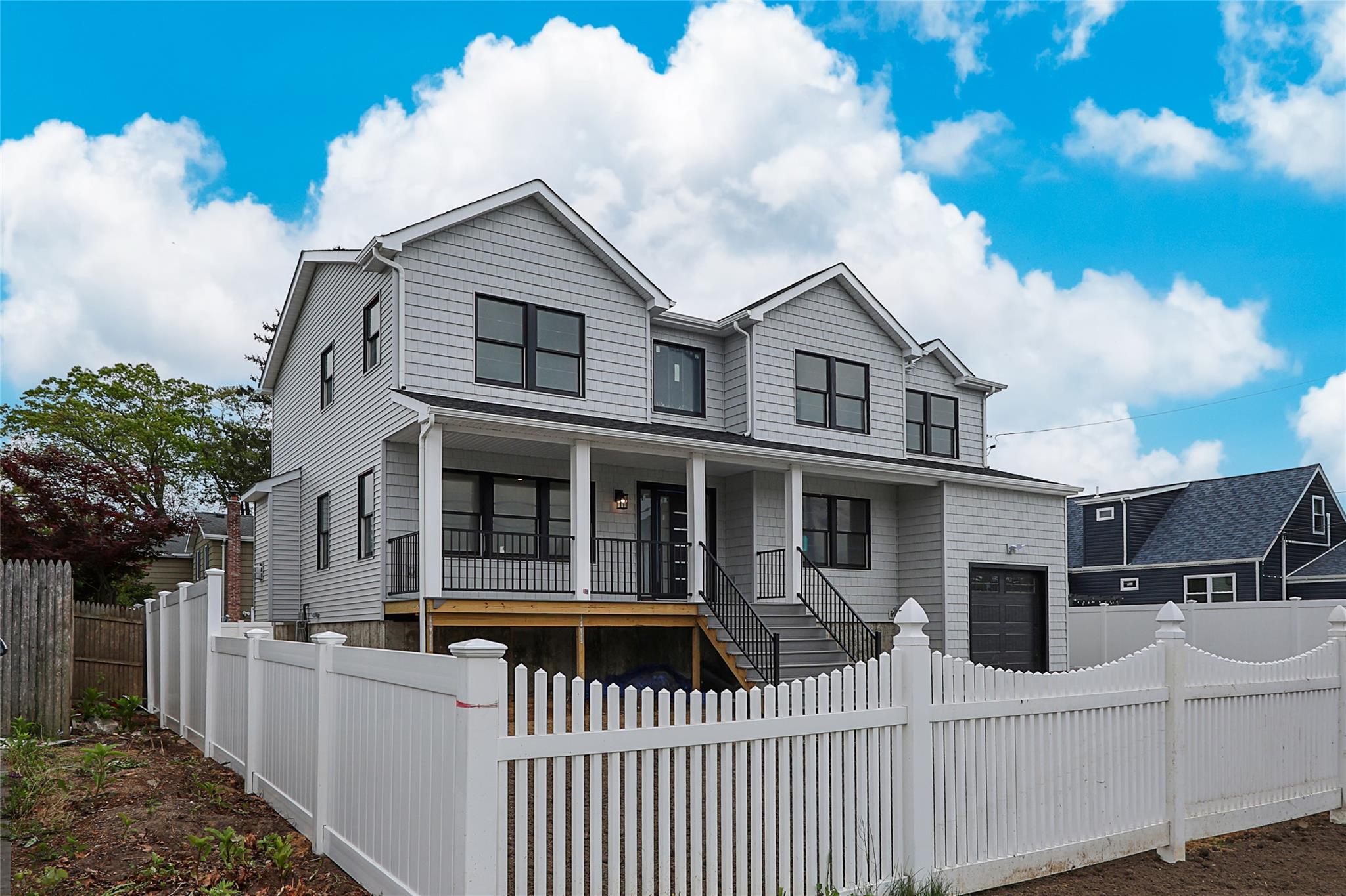 482 S 5th Street, Lindenhurst, New York image 2