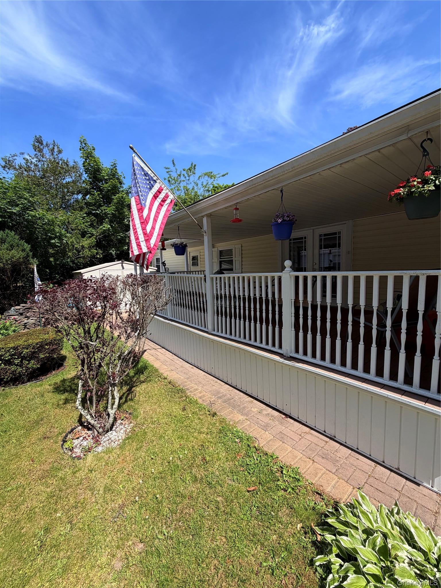 658 Sound Avenue E-10