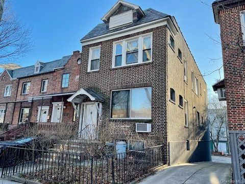 Multifamily For Sale - 39-47 49th Street<br/> Sunnyside, NY 11104