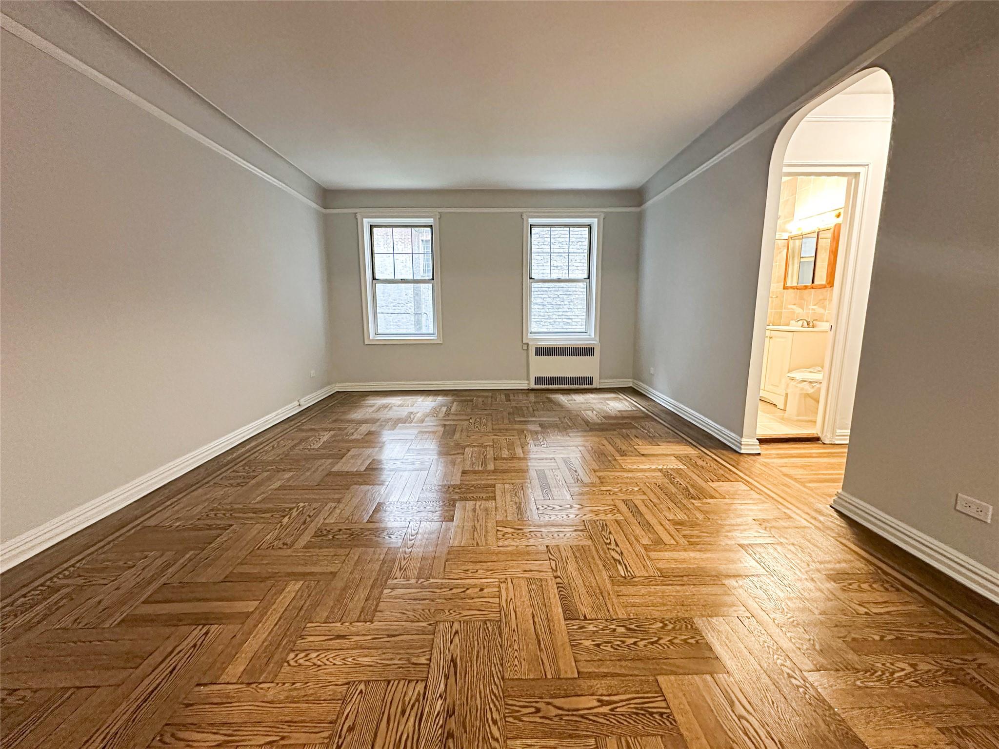 76 Avenue 103, Forest Hills, Queens, NY - 1 Bathrooms  
2 Rooms - 