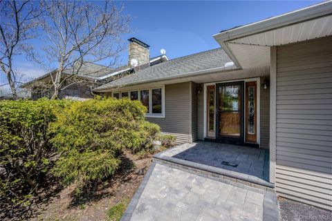 Photo of 19-21 Lamela Drive, Marlboro, NY 12542 (MLS # 987082)