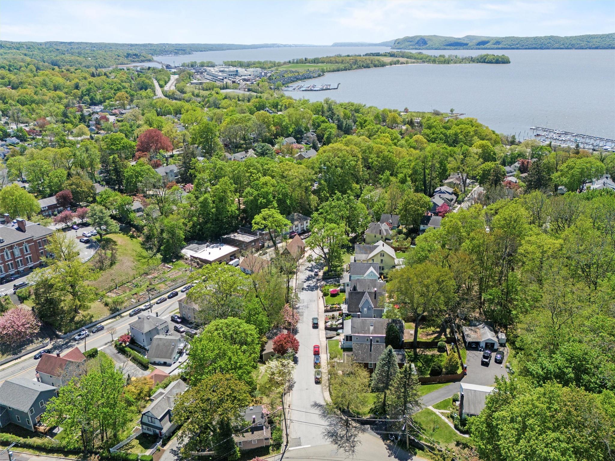 Croton-On-Hudson, New York 10520, United States, 2 Bedrooms Bedrooms, ,2 BathroomsBathrooms,Residential,Pending,124671