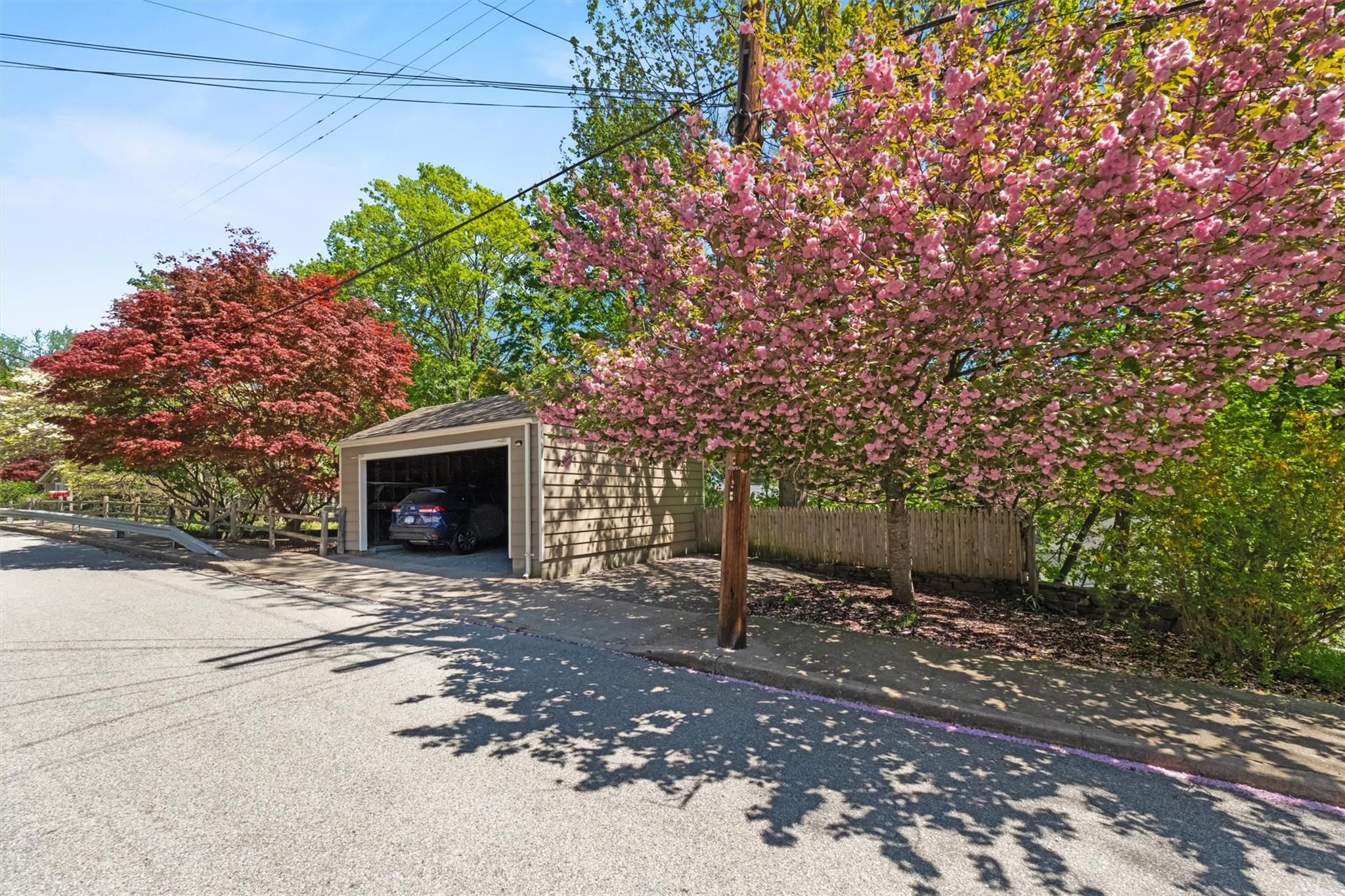 Croton-On-Hudson, New York 10520, United States, 2 Bedrooms Bedrooms, ,2 BathroomsBathrooms,Residential,Pending,124671