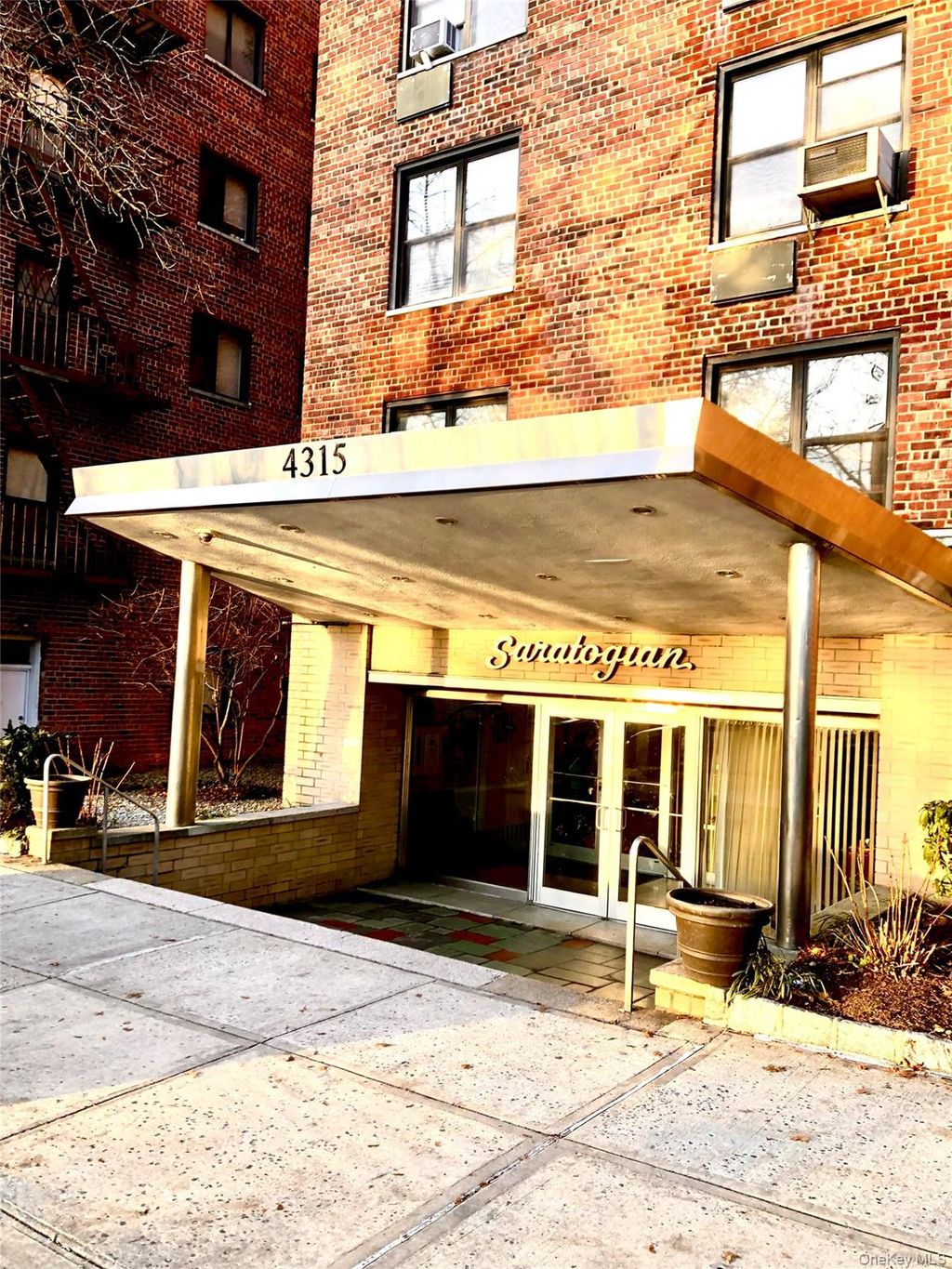 Photo of 4315 Webster Avenue #4E, Bronx, NY 10470 (MLS # 891312)